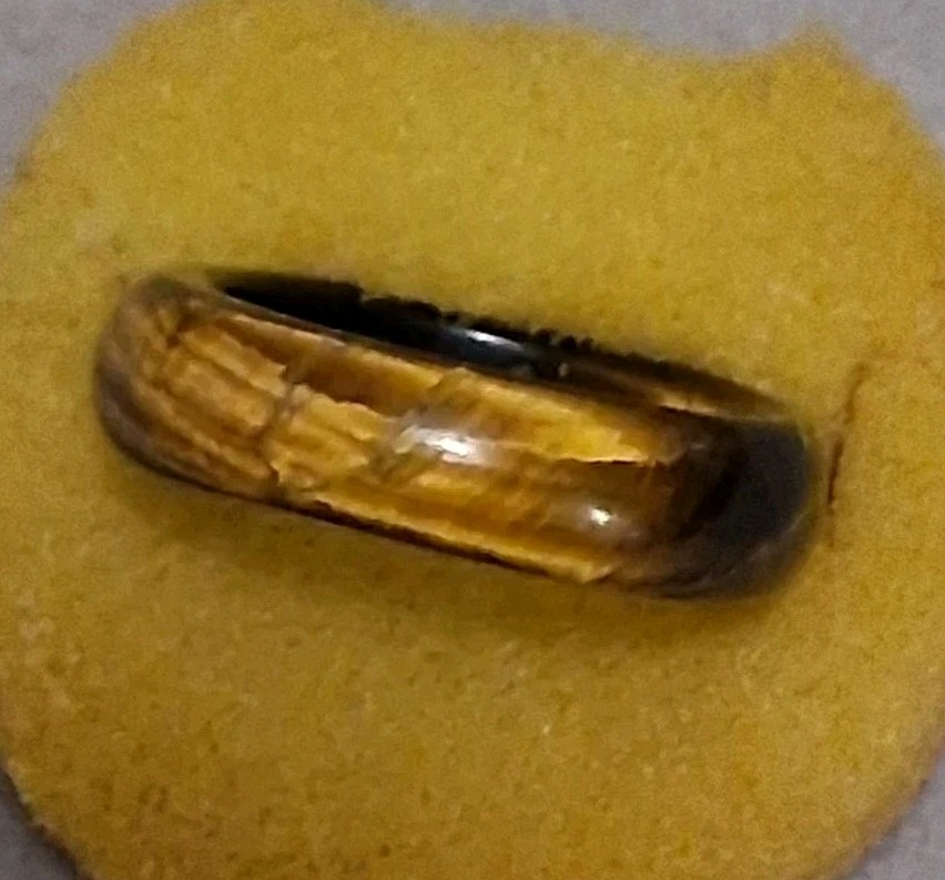 Tiger’s eye polished band, solid gemstone ring. Unisex size 6.5