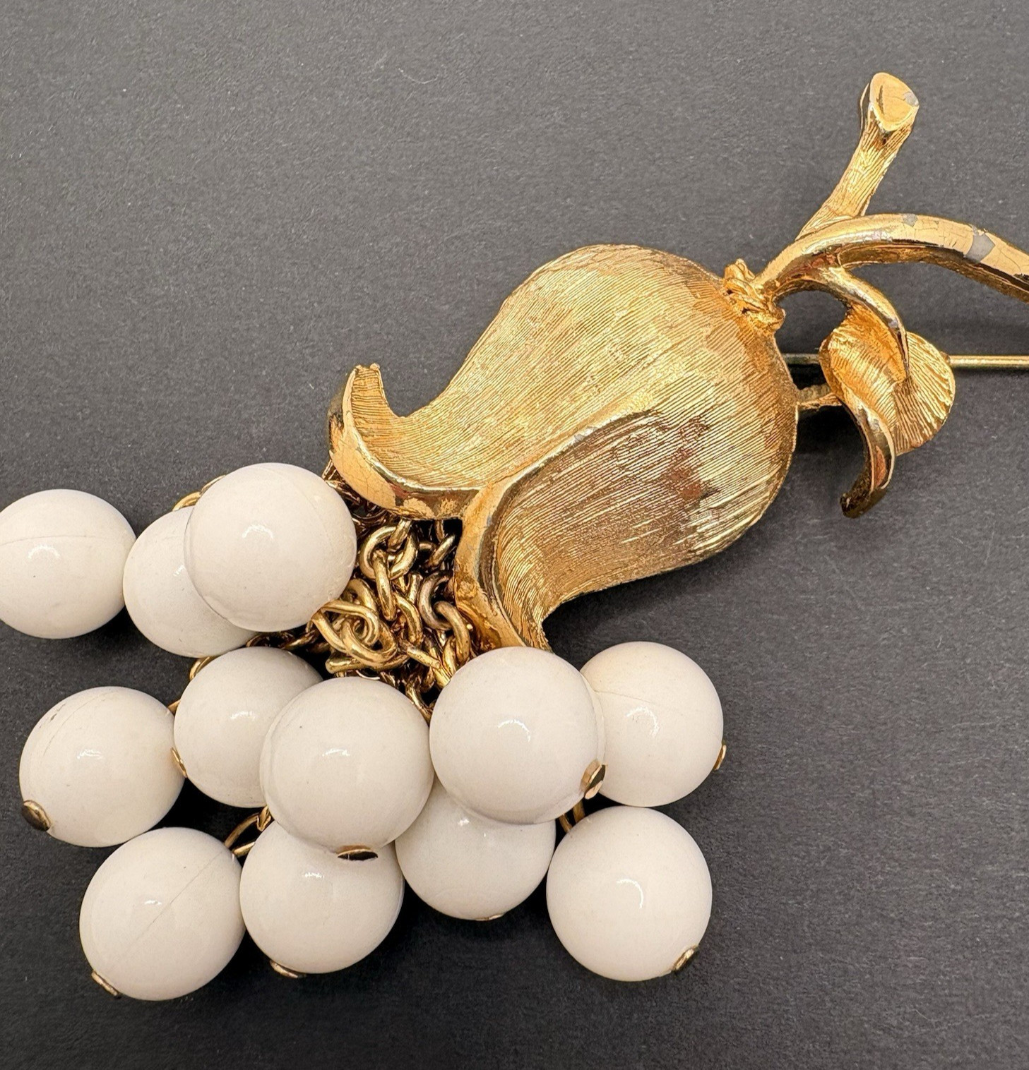 Vintage Brushed Gold Tone Flower Floral Grape White Dangle Plastic Beaded Brooch