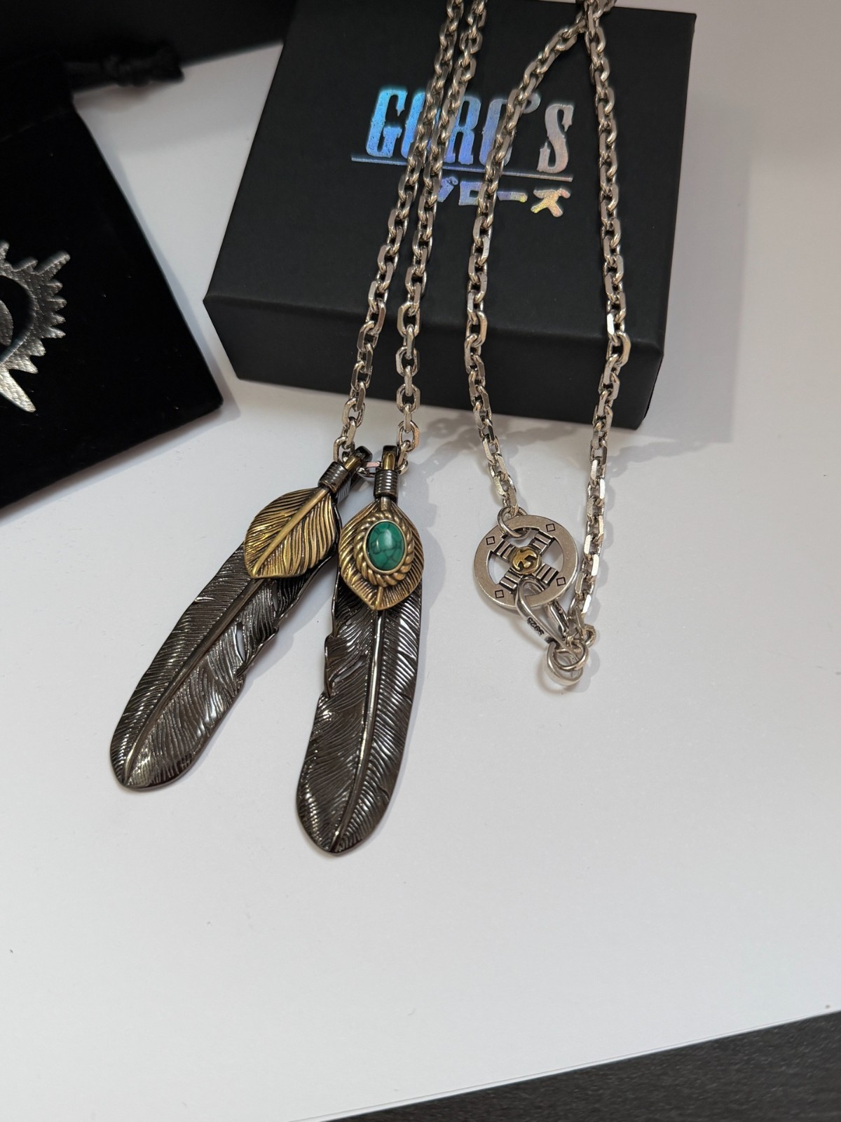 𝐆𝐎𝐑𝐎’𝐒 Vintage Feather Pendant Necklace