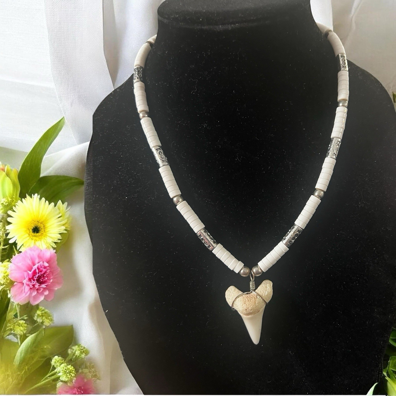 VTG Shell, Bead And Shark Tooth Beach Sand Sea Vacation Unisex Gift 20” Necklace