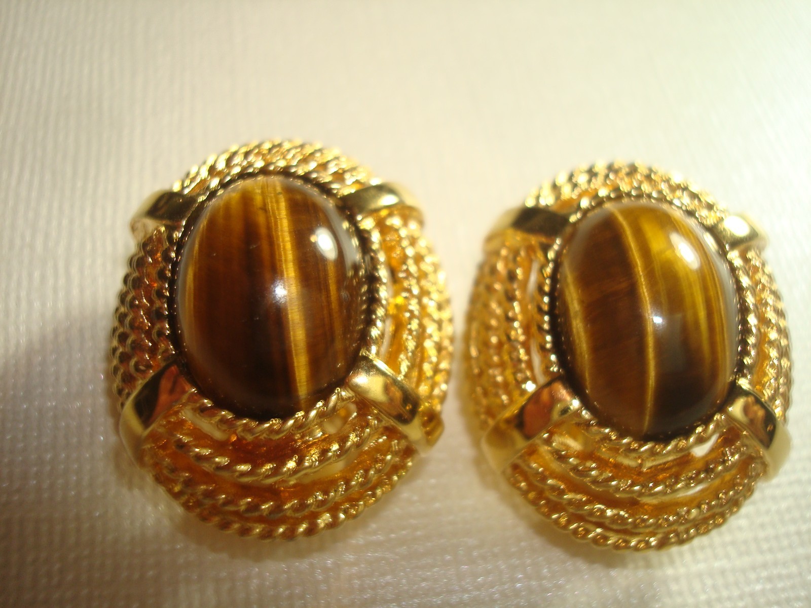 Vtg.St.JOHN LOT (2) EARRINGS OVAL TIGER’s EYE GOLD/T, BLACK ENAMEL RHINESTONES