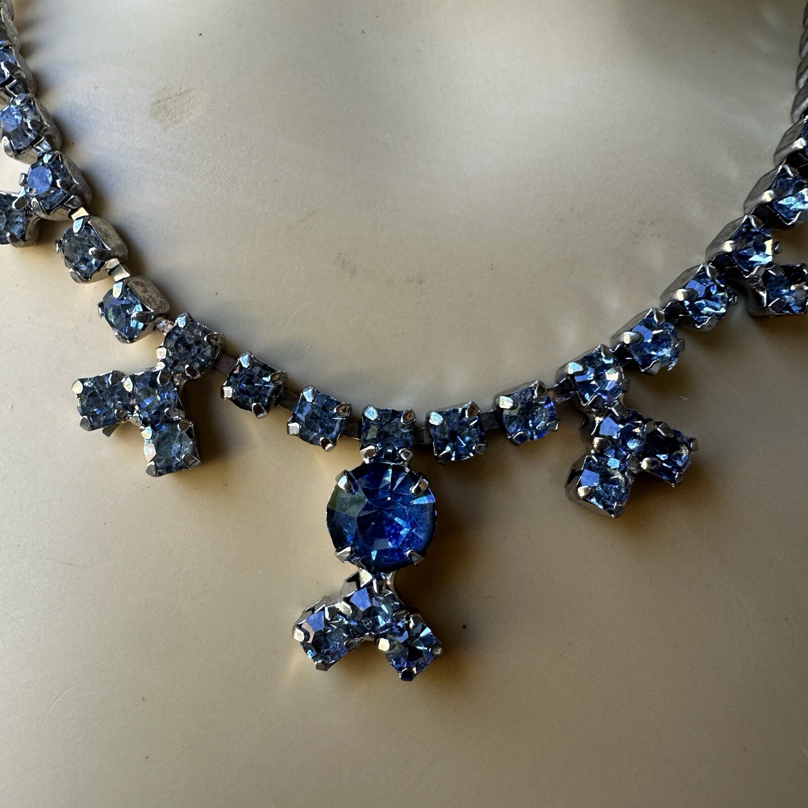 VTG 1950s Choker Necklace 16.5 Inch Light Blue Rhinestones Silver Sparkly Fancy