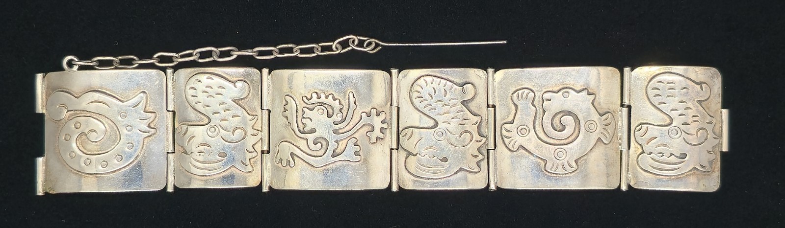 Vtg Sterling Silver Mexico Tribal Warrior Dragon Mythical Creature Bracelet
