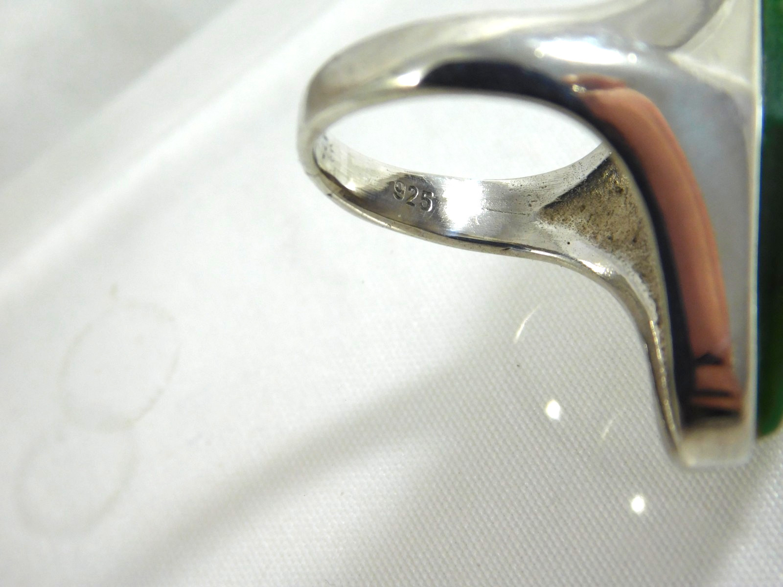 Mid-Century Modernist Green Nephrite Jade Elongated Rhomboid 925 Sterling Ring 7