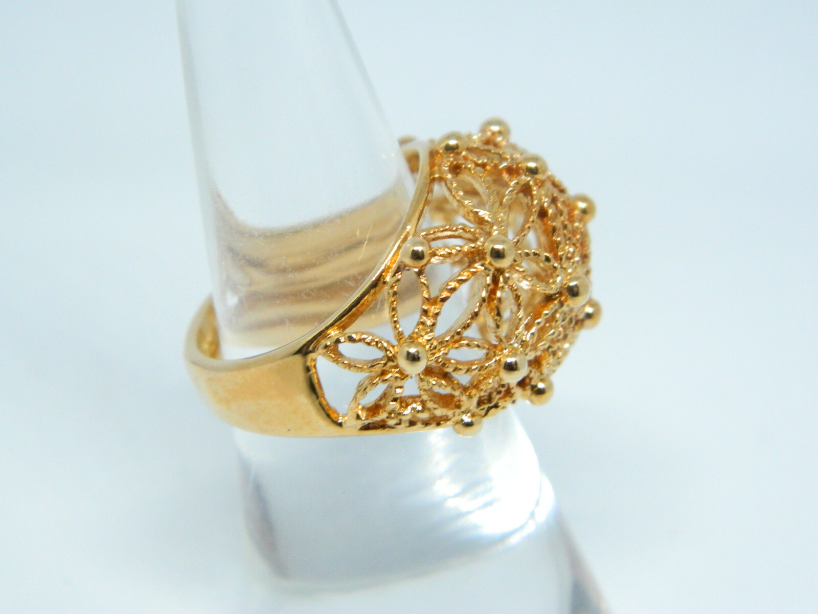 1979 Avon SPUN BLOSSOMS Filigree Ring Gold Tone Sizes 6.25 up to 7 No Box NOS