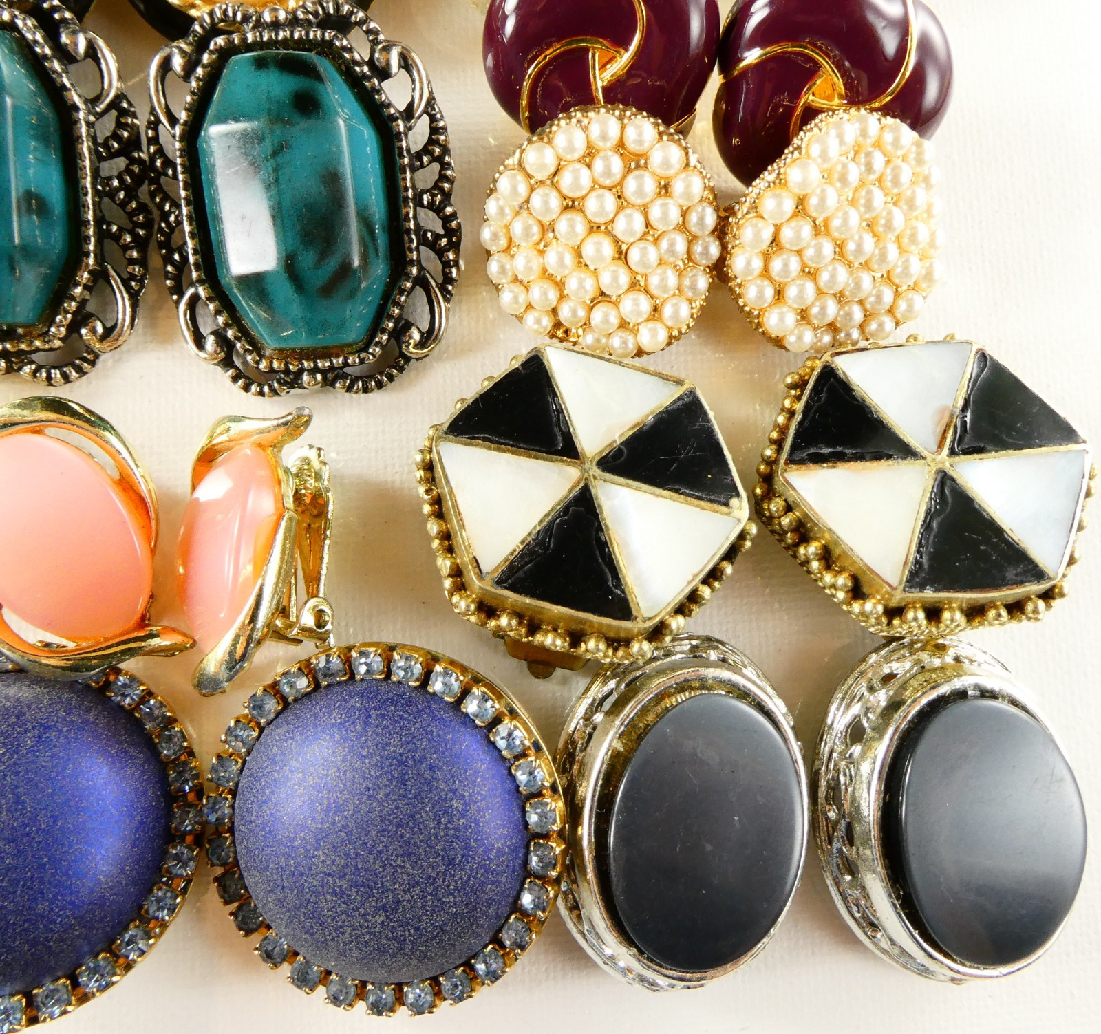 Vintage Clip On Earrings Jewelry Lot 26 Pairs Some Signed Napier Coro Carolee