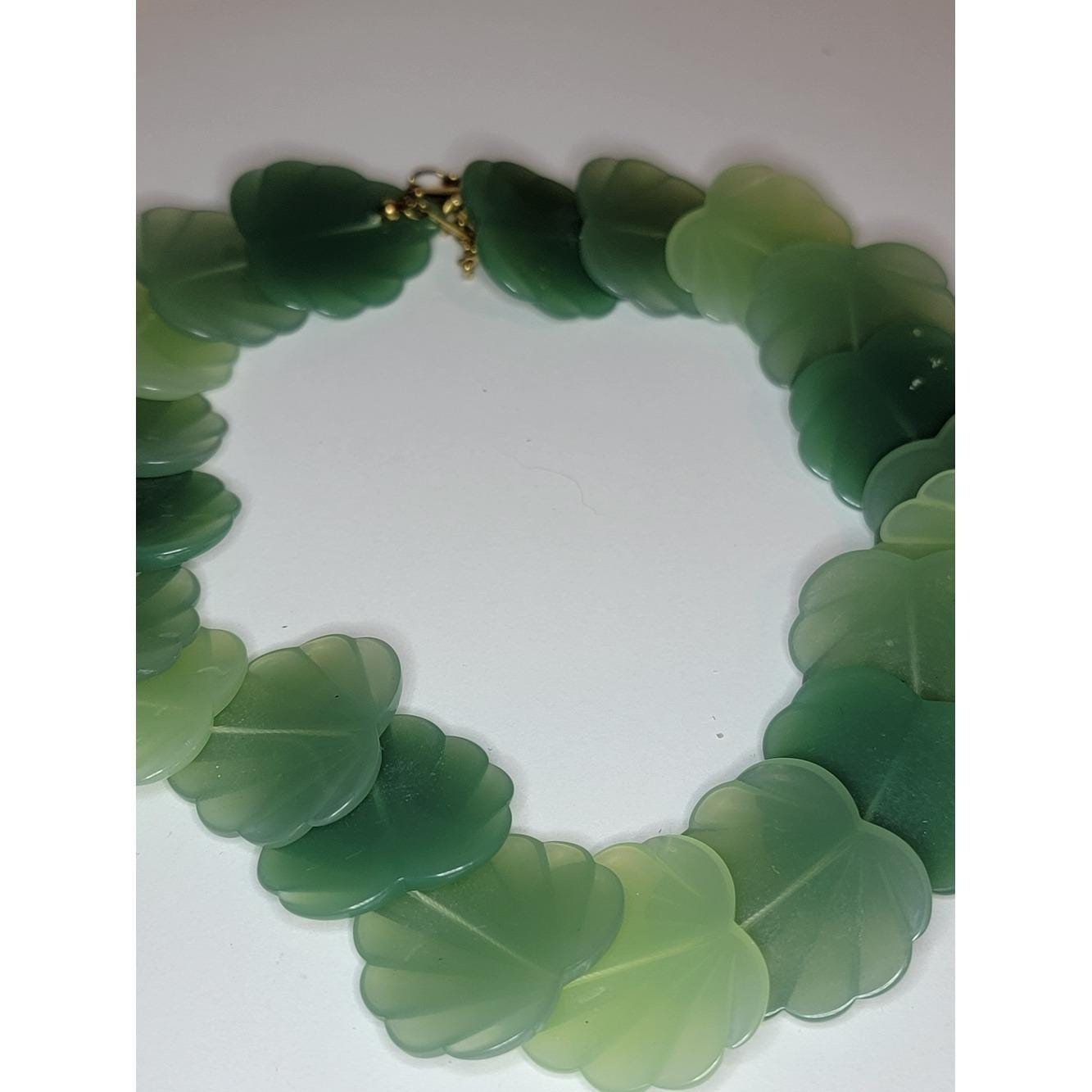 Vintage Green Lucite Statement Necklace Ombre Carved Scallop Shell Bib Necklace