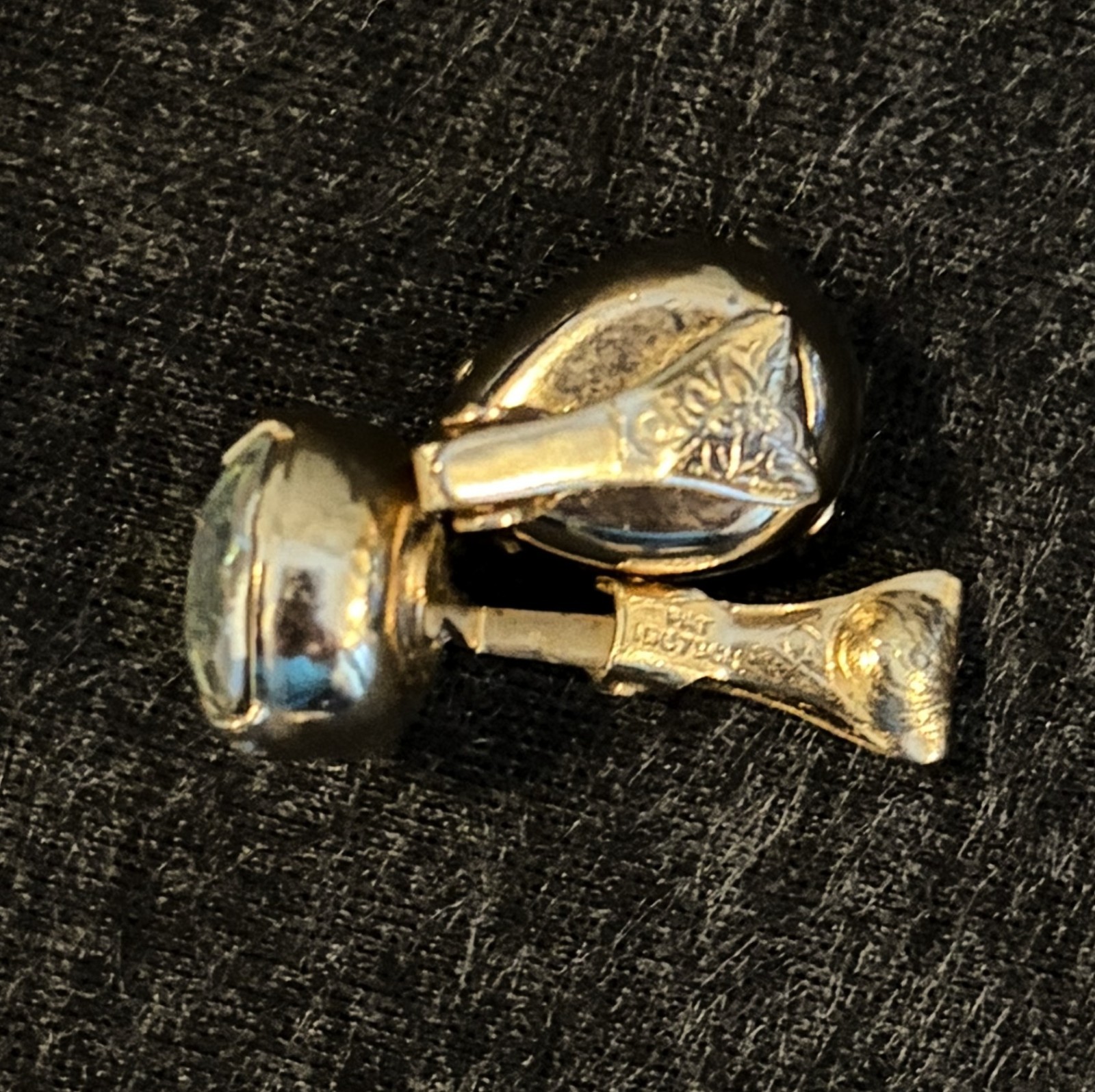 Vintage Aurora Borealis Crystal Pear-Shaped Rhinestones Pat. 1967965