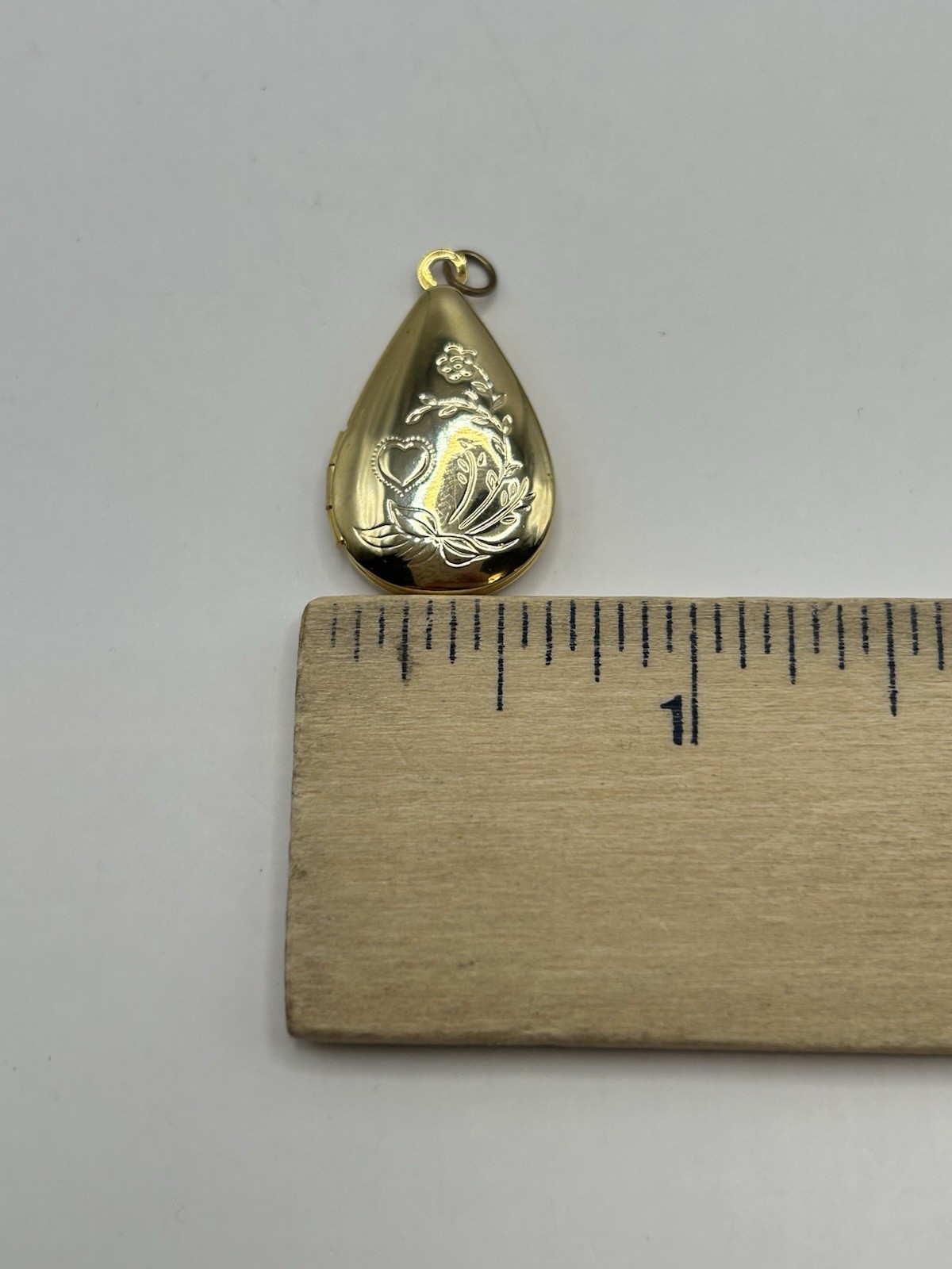 Vintage Gold Tone Teardrop Locket Pendant Heart Floral Etched Photo Charm
