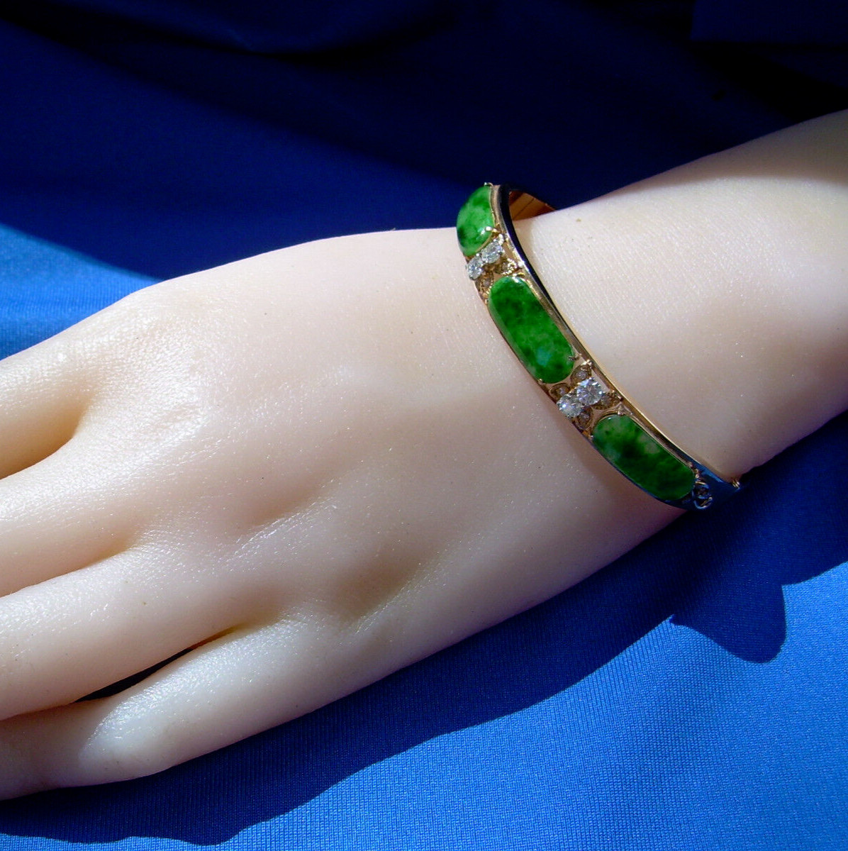 Original EARTH MINED Imperial Jadeite JADE Diamond Deco Bangle Bracelet 18K GOLD