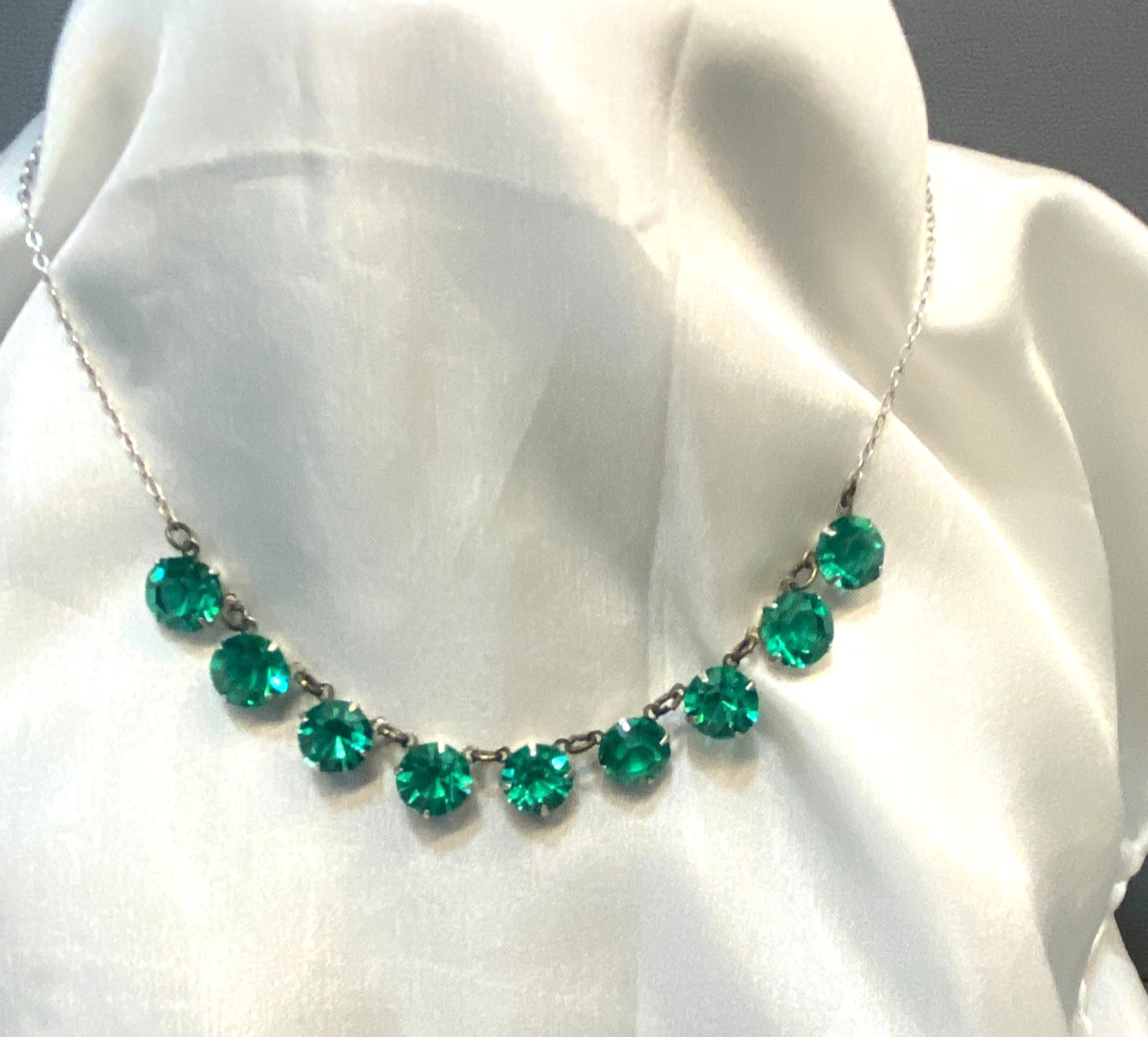 Czech emerald rhinestone choker set in silver