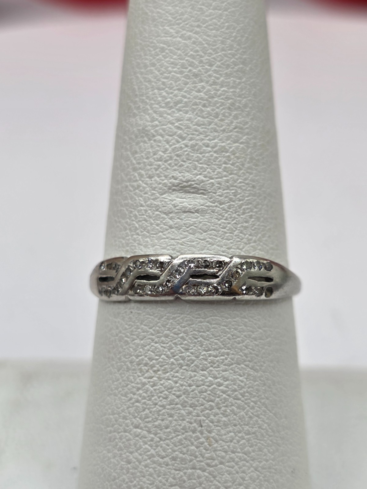 Antique Platinum Diamond art Deco band ring rose cut diamonds