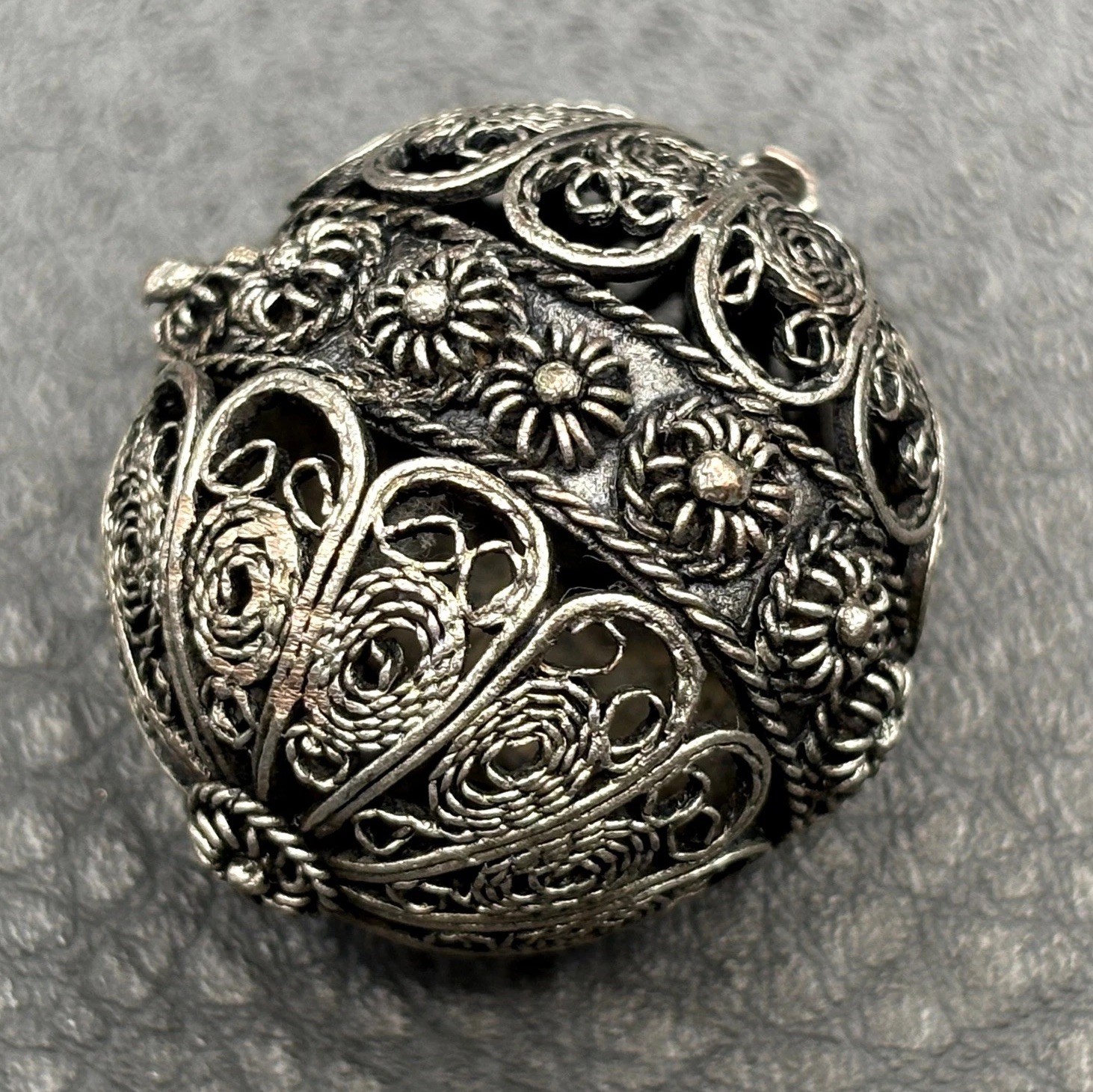 Vintage Large Sterling Silver Filigree Ball Sphere Orb Pendant Ornament 1.25”