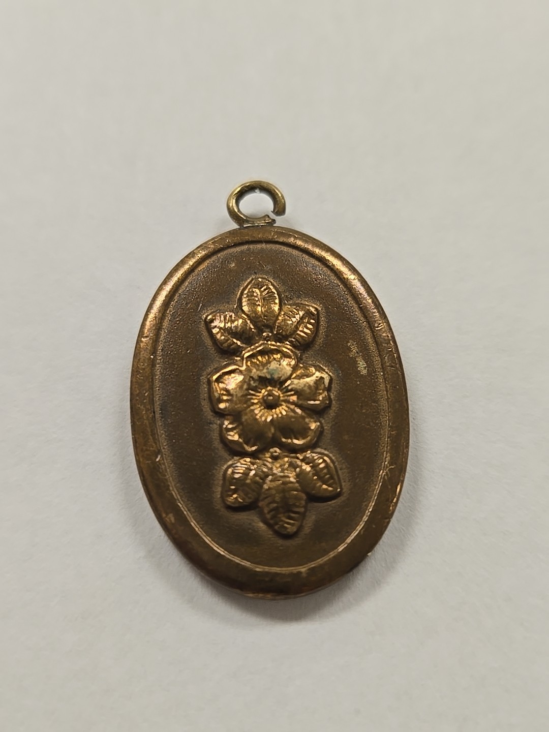 Vintage Brass Oval Floral Locket Pendant 1″ x .75″