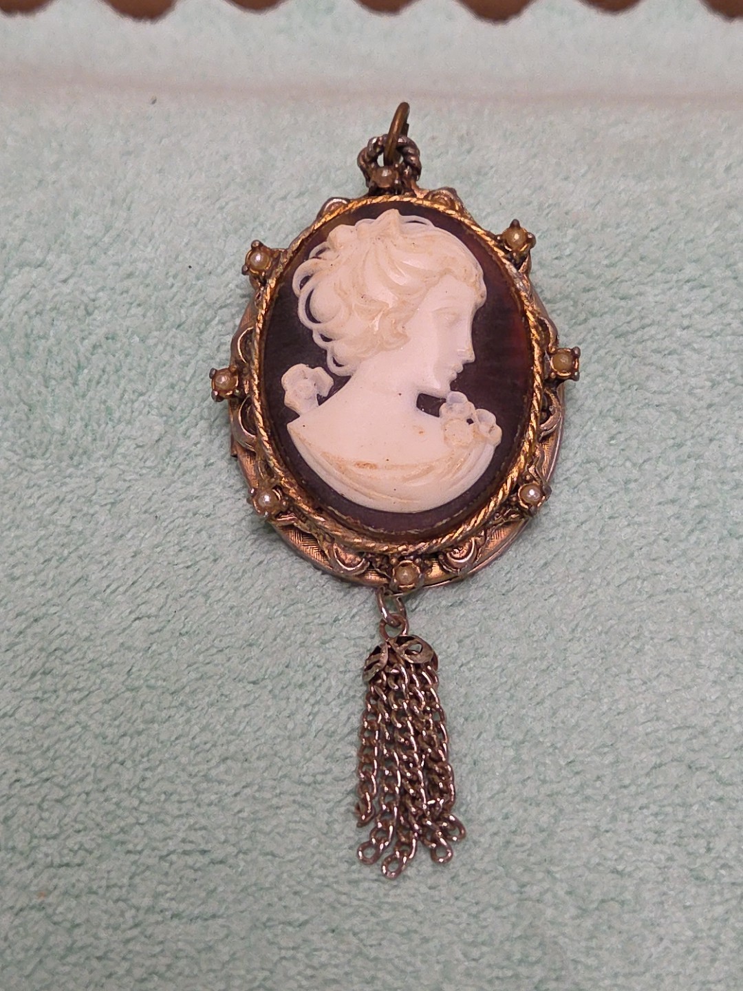 Nice Vintage Carved Cameo Locket Pendant *SEE PICS