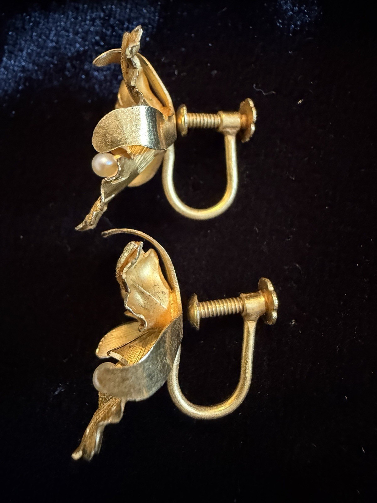 Vintage 18k/750 Gold Screw Back/Non-Pierced Orchid Earrings w/Pearls