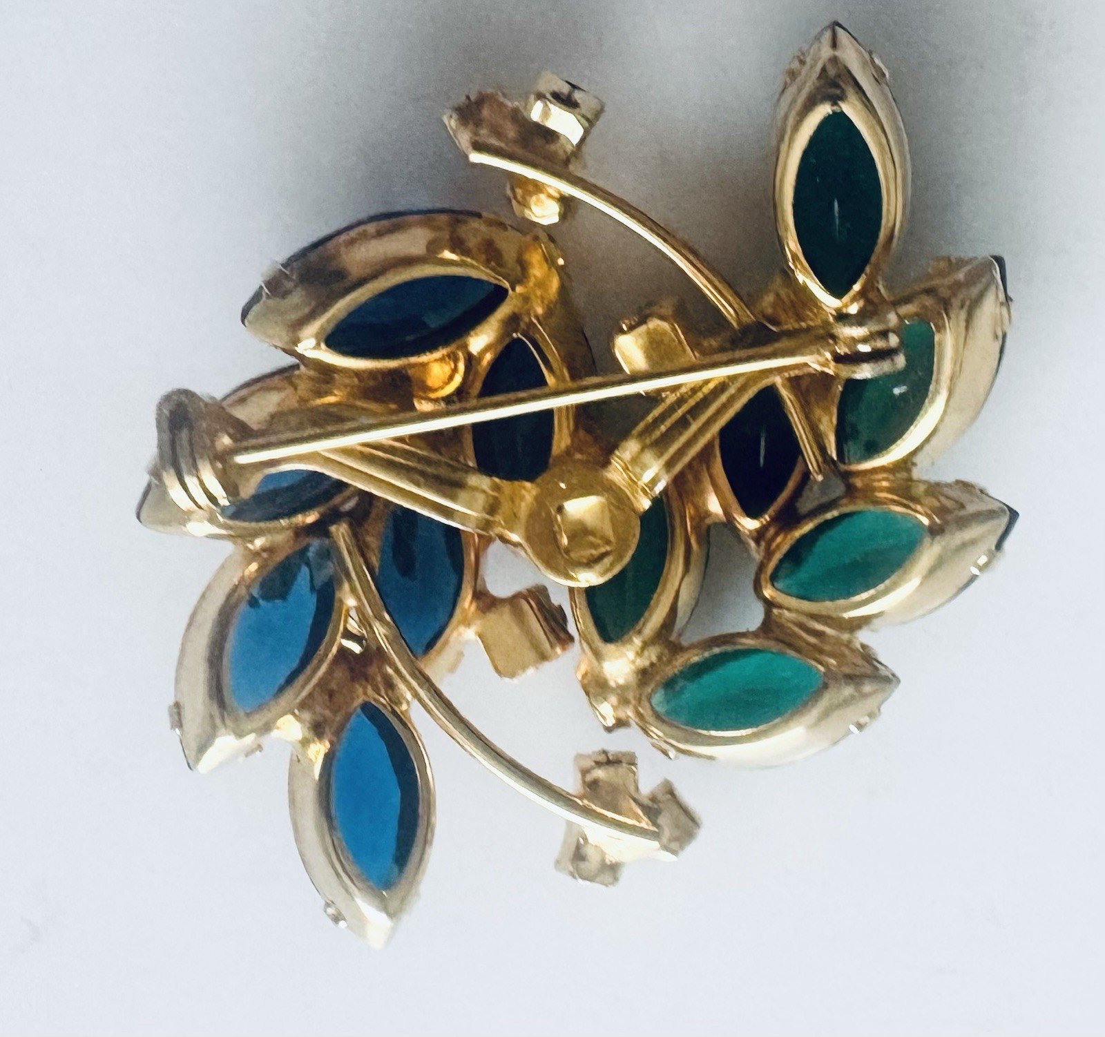 Blue and Green Oval Stones Brooch Grannycore Peacock Gold Tone Vinery 2″