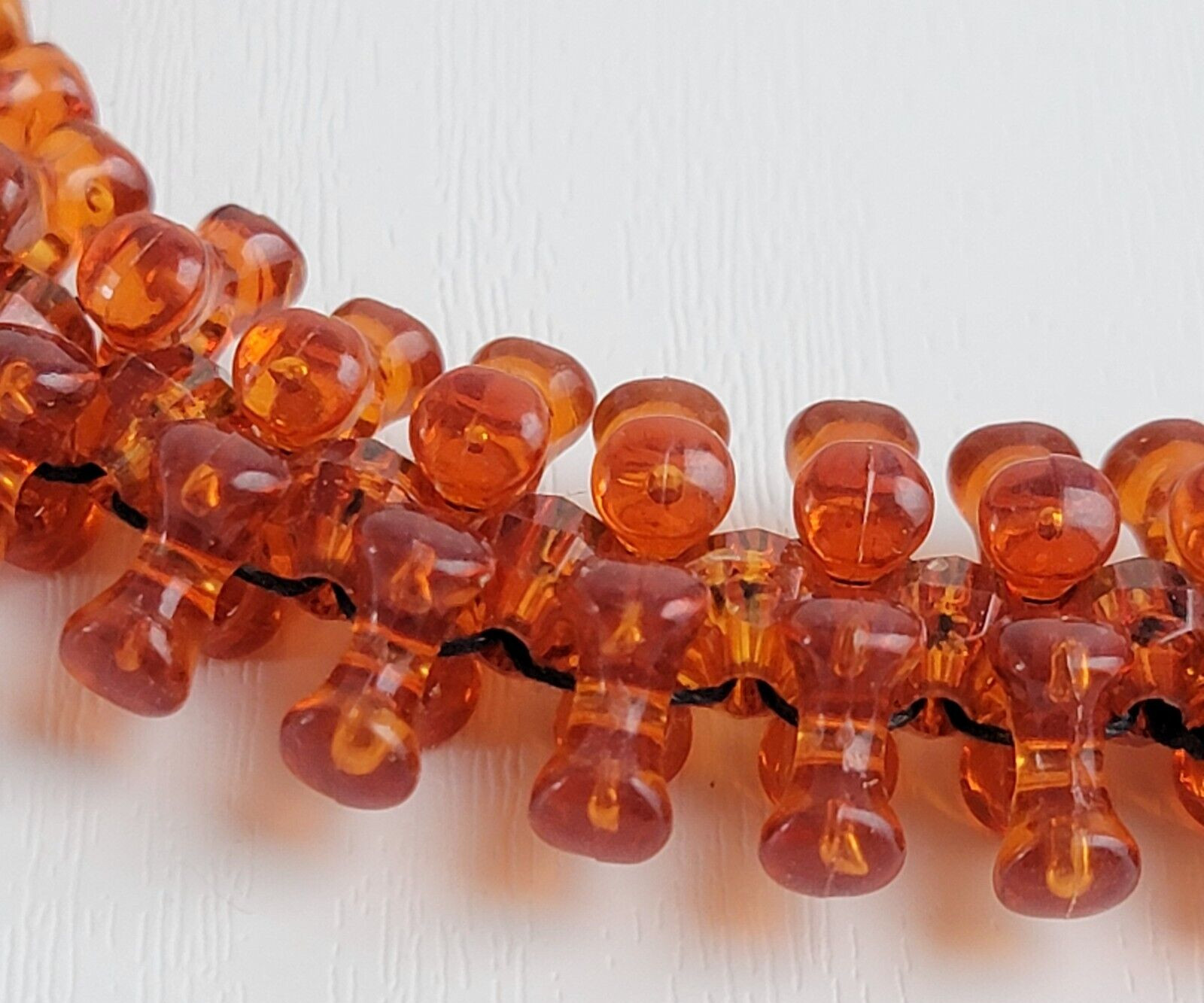 Vintage Art Deco Simulated Amber Lucite Woven Serpentine Collar Necklace 26″
