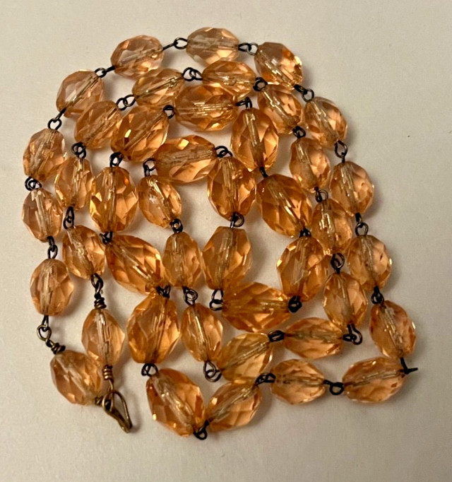 Vtg Pink Crystal Bead Unknown Metal Necklace Graduated Size 24 Inches Long