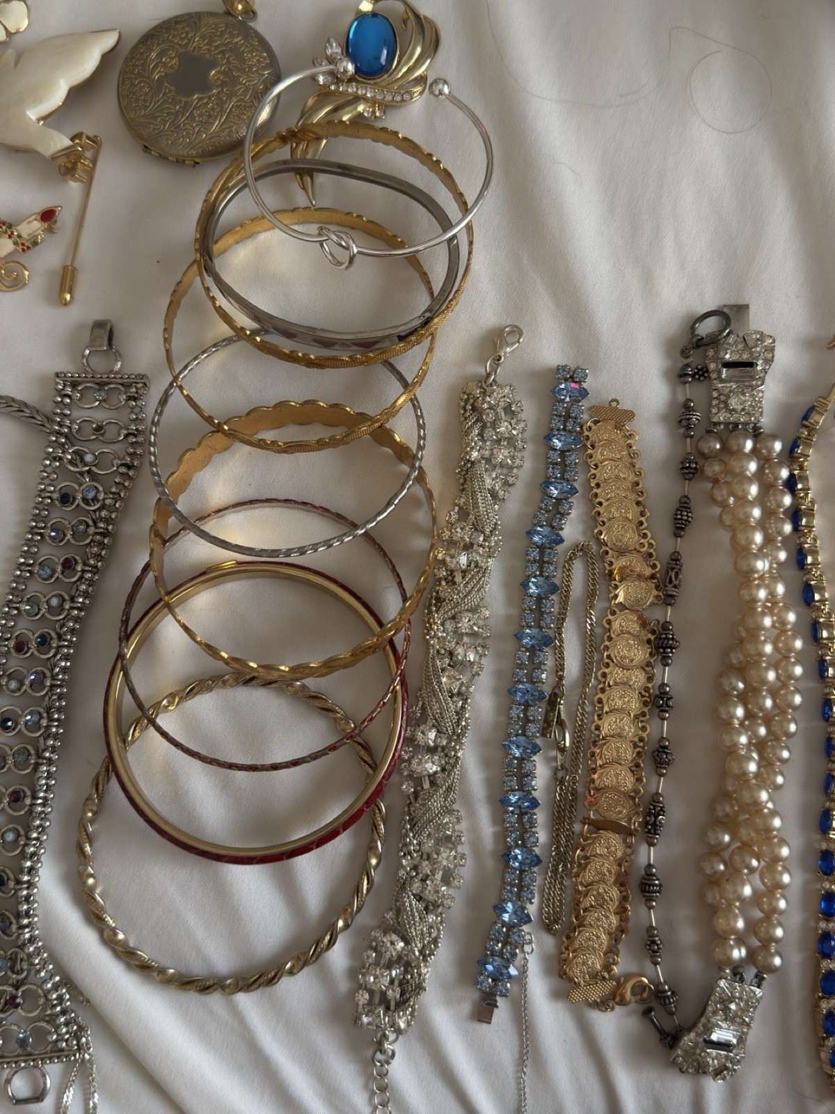 Curated Wearable Vintage Jewelry Collection – 4.1 Lbs TOTAL.