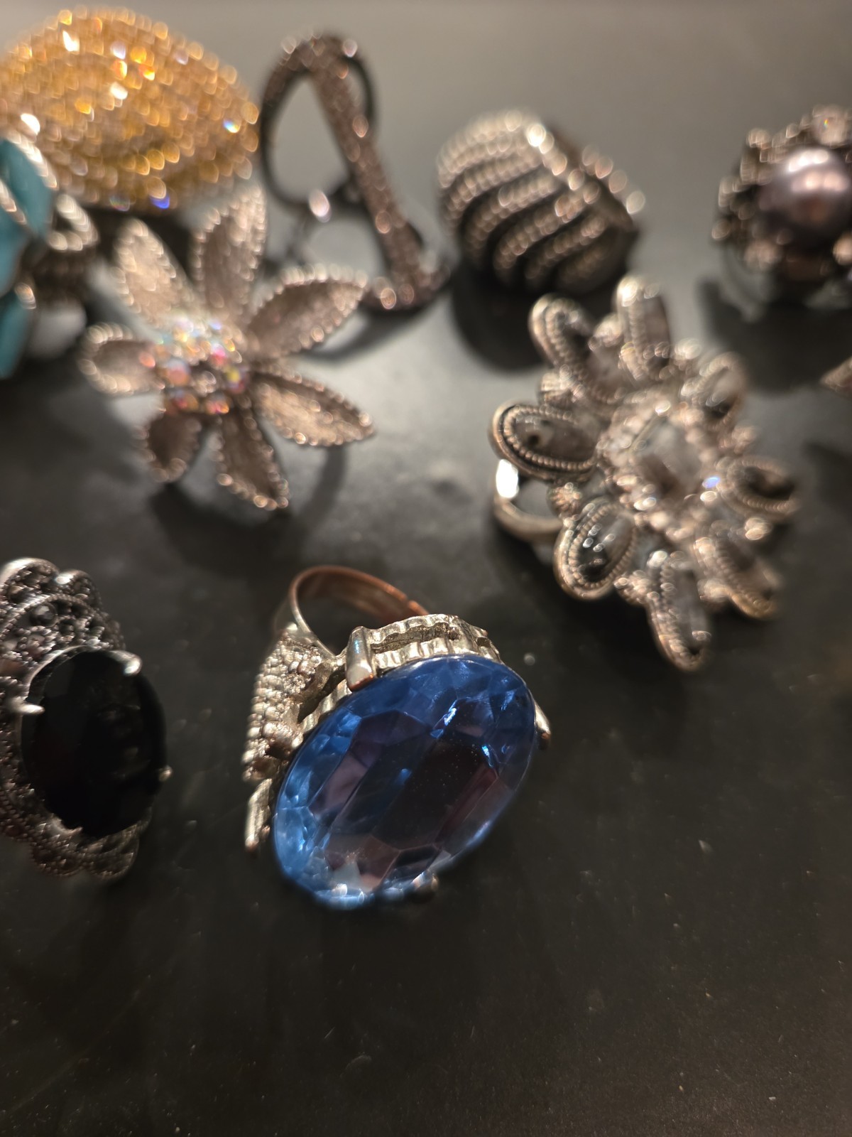 14pc Mixed Lot Vintage Style Rings & Stones, Gold & Silver Tone