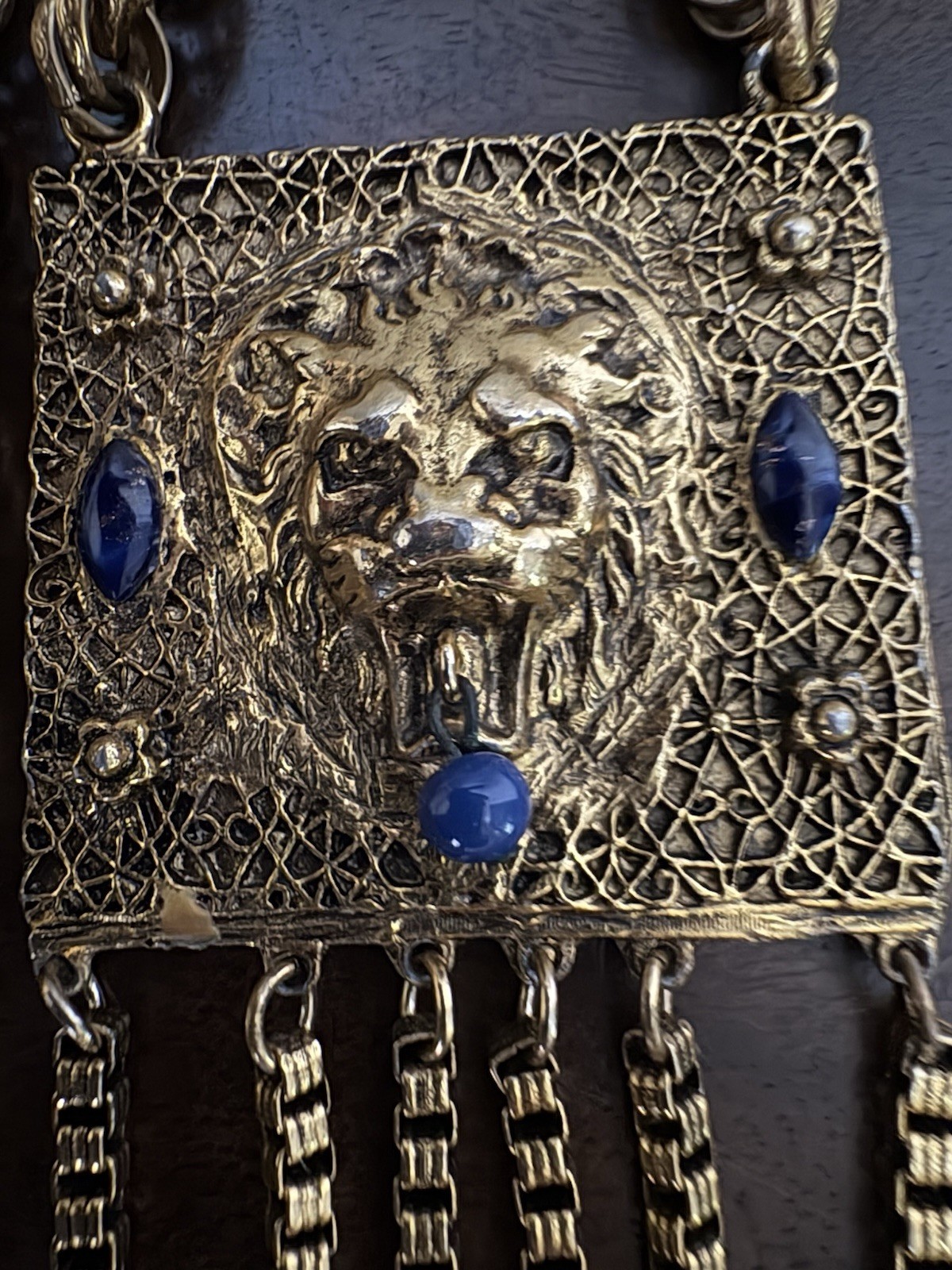EDLEE Lion Necklace Vintage Gold Chain Blue Eyes Dangle Tassel Estate Jewelry