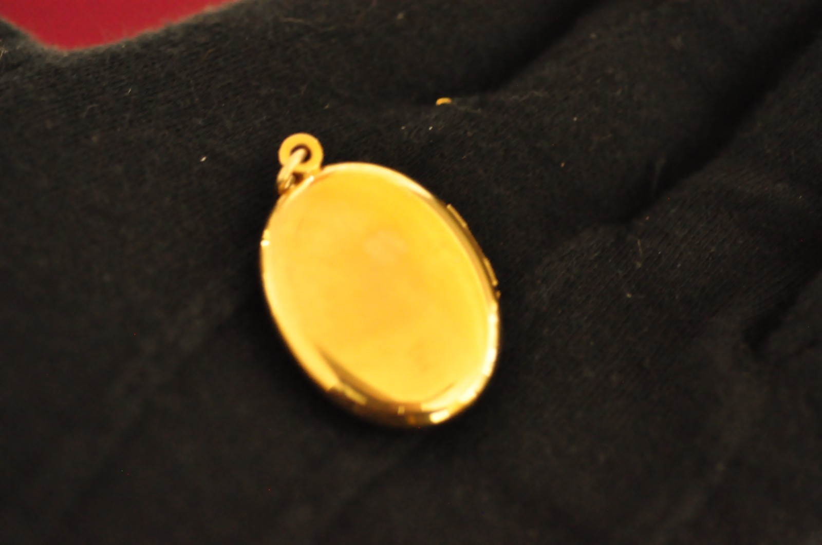 Charming 14K Gold‑Filled Cameo Locket – Victorian Style – 1″ – 8 g – Vintage