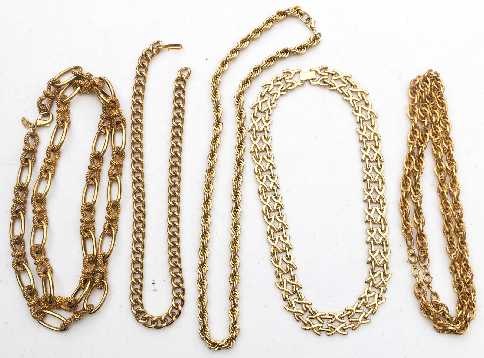 Vintage to Now Lot of 5 Gold tone Necklaces – 2 signed – 1 Monet, 1 Other
