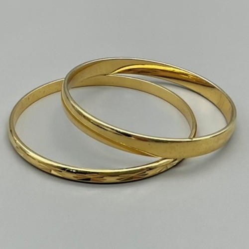 Monet Bangle Bracelet Women Gold Tone Etched Smooth Stackable Jewelry 7.25 In