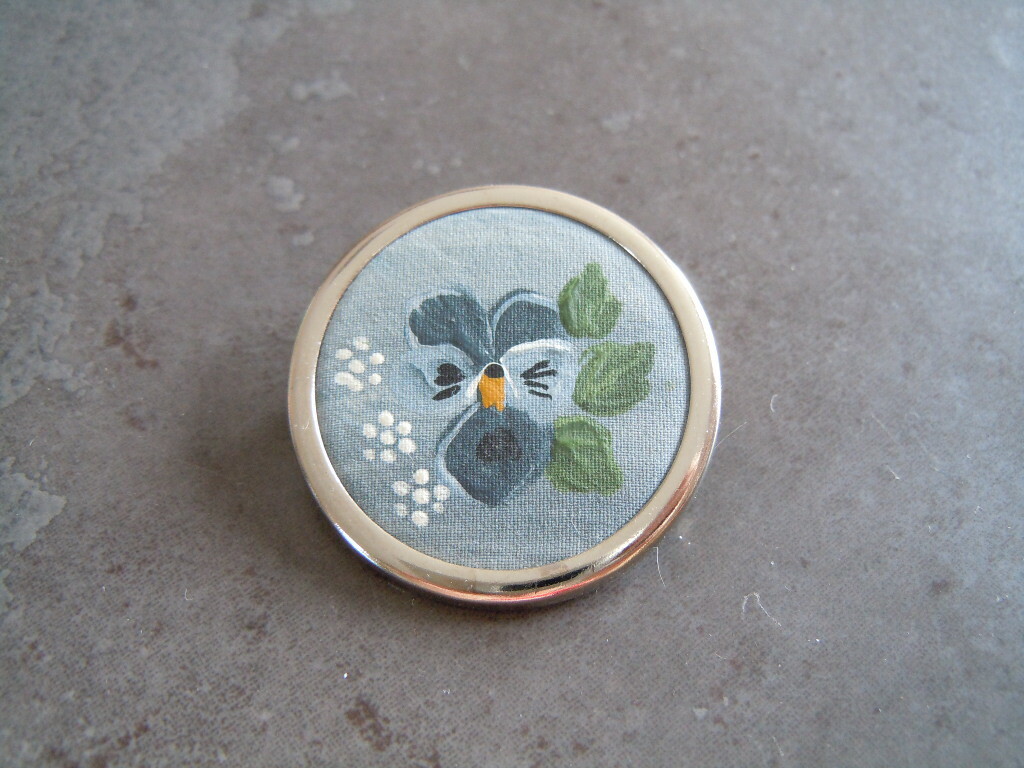 Round Silver Colored Metal Brooch Silk Painting Pansy 7.2 G / Ø 3.6 Cm