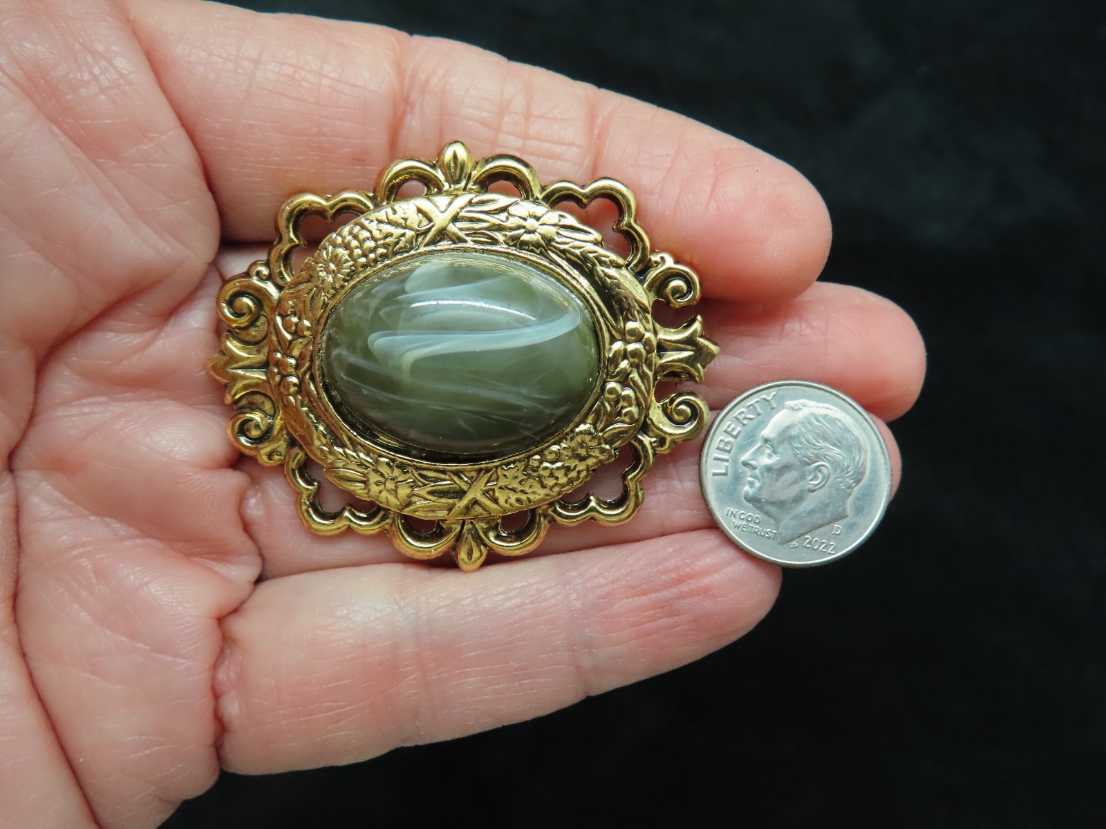 Vintage 1990’s Marbleized Khaki Cabochon Brooch