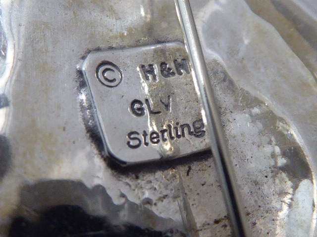 VINTAGE RETRO SIGNED H & H GLV STERLING RABBIT PIN BROOCH 1 1/4″ BY 1 7/8″
