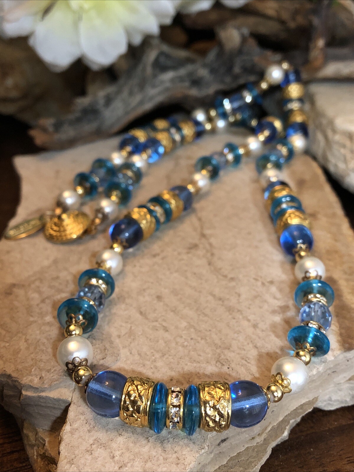 20. DAndre Venezia Gold tone Spacer Pearl Blue Yellow Glass bead Necklace 28″