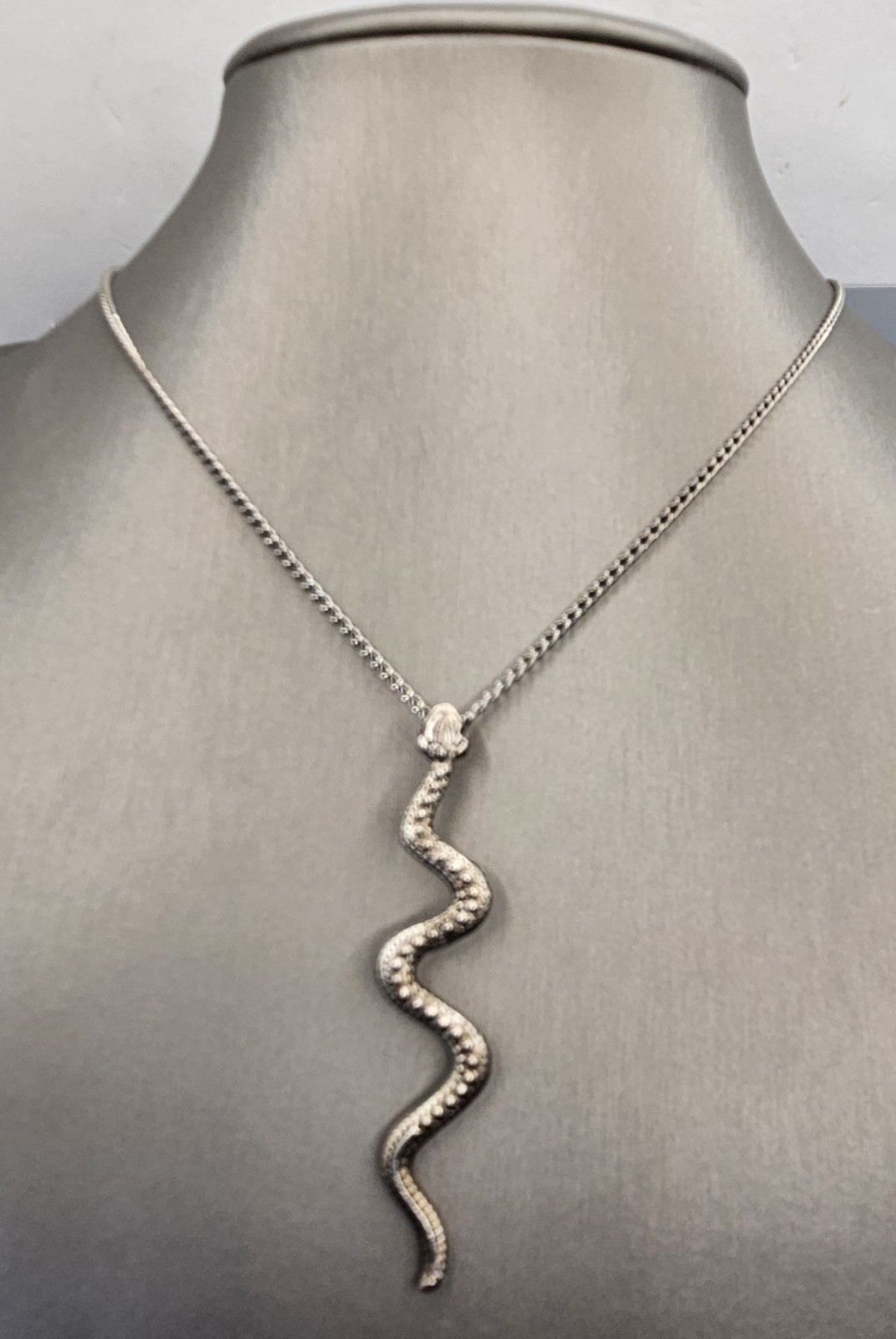 Vintage Snake Pendant Necklace Silver Tone Serpent Choker Chain 15″