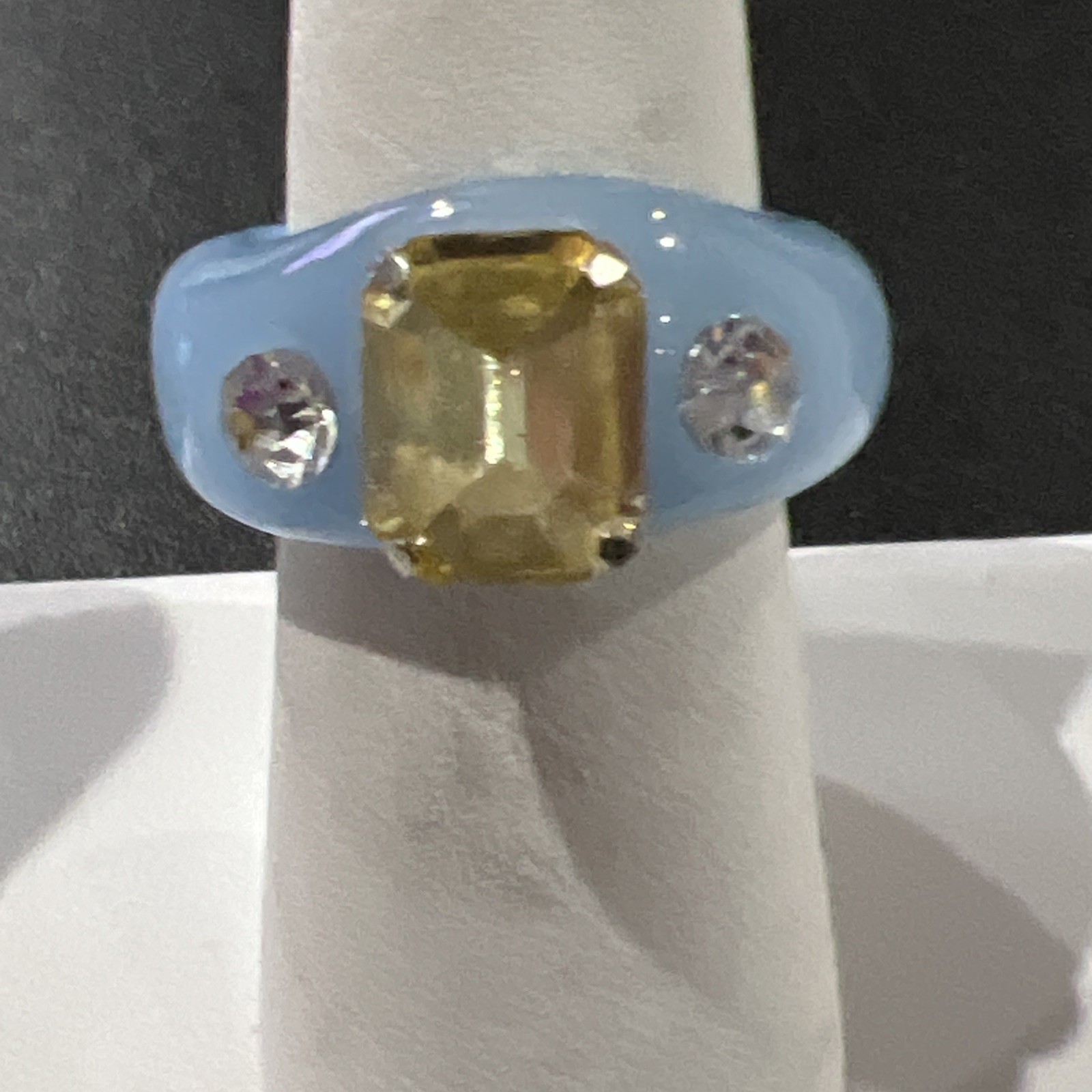 Lucite Plastic Ring Size 7.5