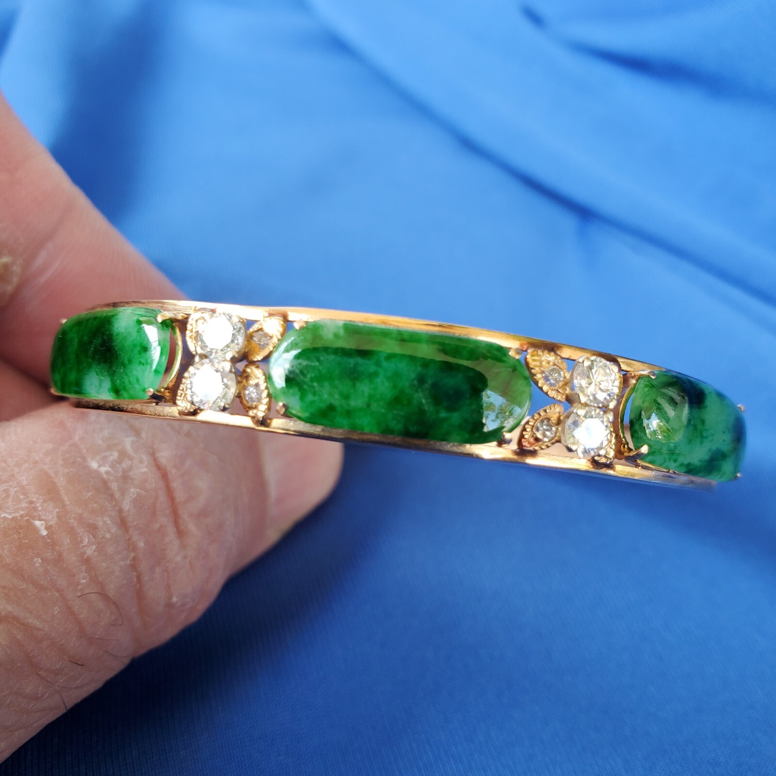 Original EARTH MINED Imperial Jadeite JADE Diamond Deco Bangle Bracelet 18K GOLD