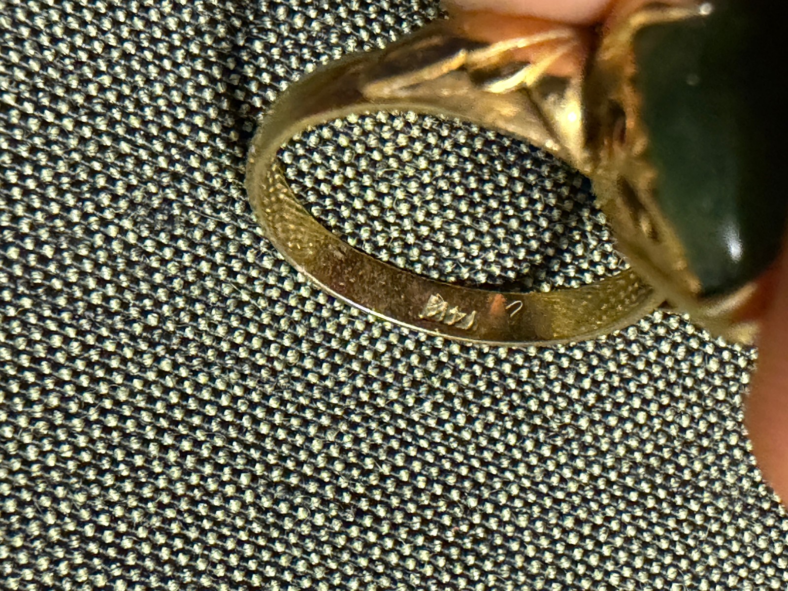 Vintage SOLID 14KT Gold Stamped Jade Ring Size 7.25 4.5g New Old Stock!