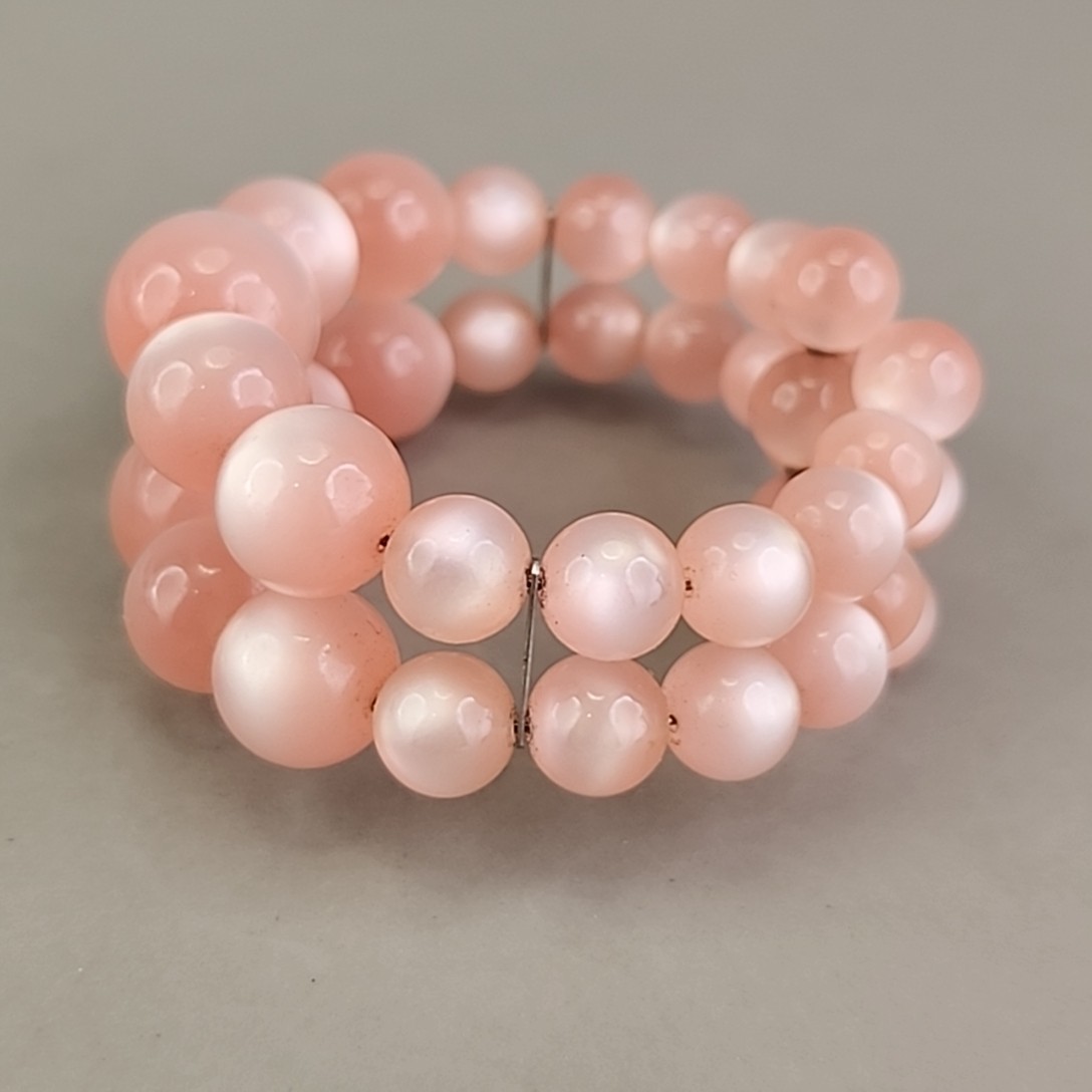 Vintage Moonglow Wrap Bracelet Pink Graduated Lucite Layered Expands 6″
