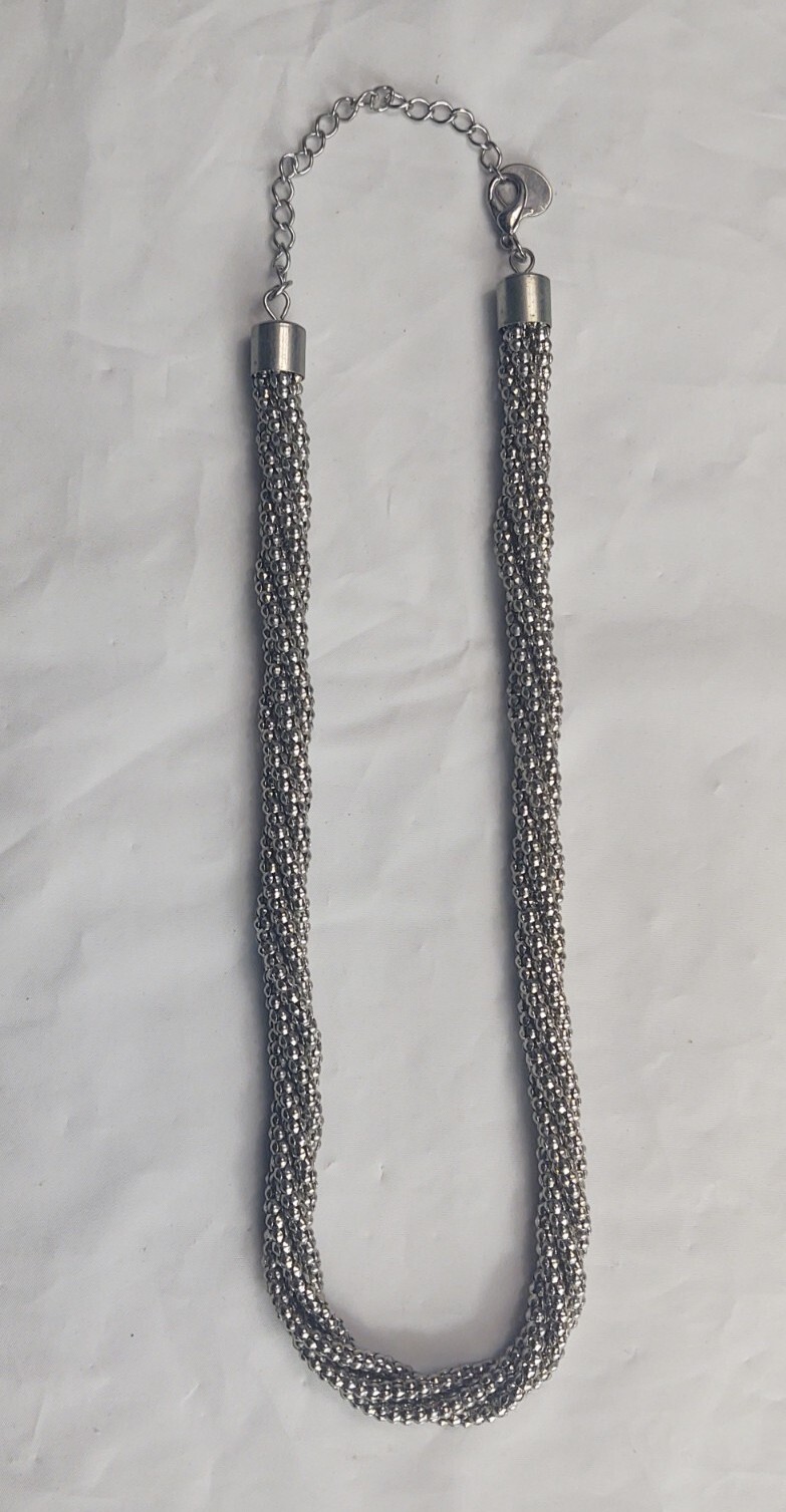 Vintage Silver Tone Twisted Rope Chain Choker Necklace Women’s Costume Jewelry