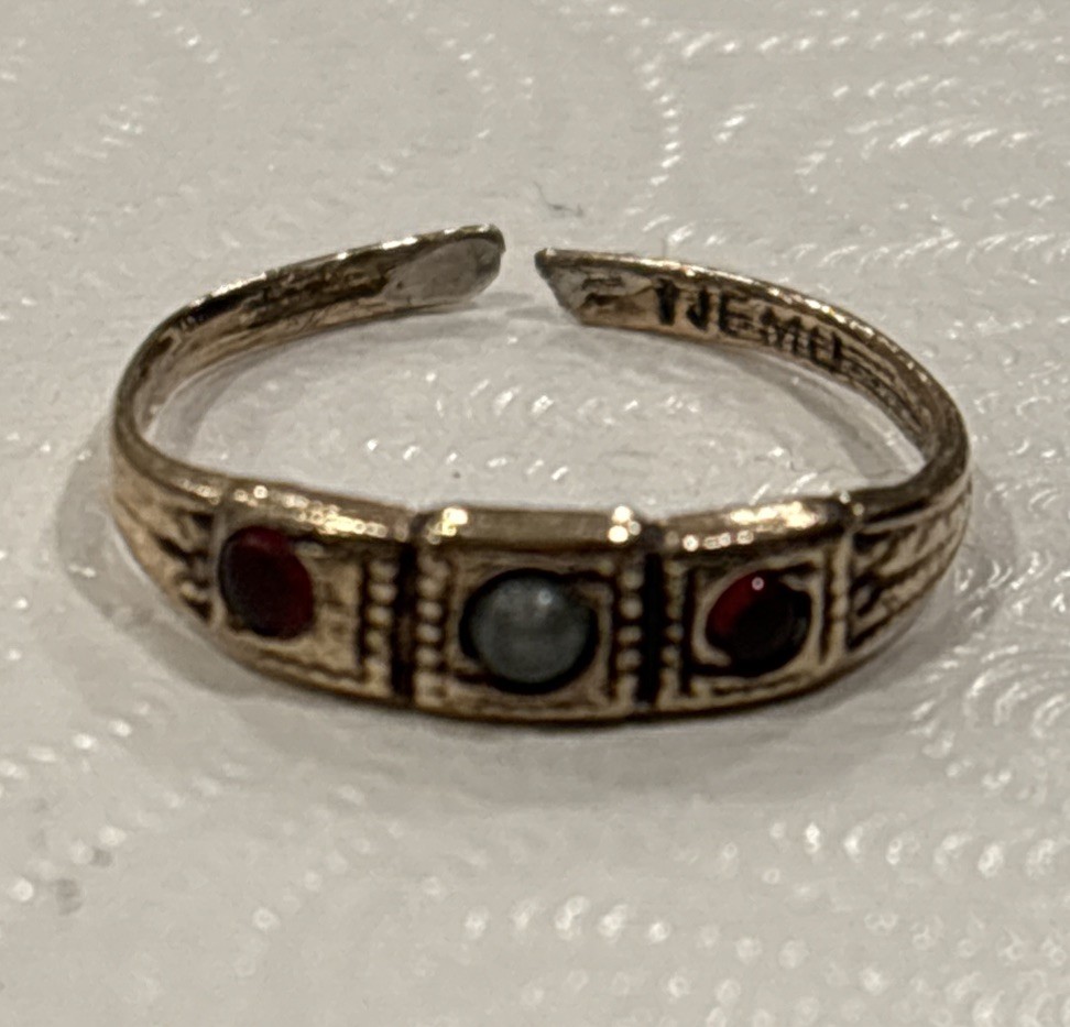 Vintage Little Nemo Gold Plated Rhinestone Childs Ring Size 1