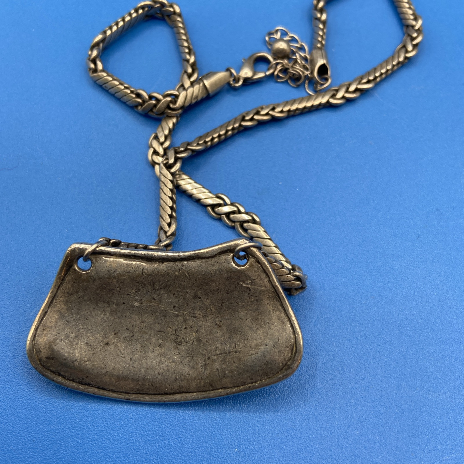 Vintage NECKLACE Modernist silvertone Brutilist lge pendant unusual chain 20″