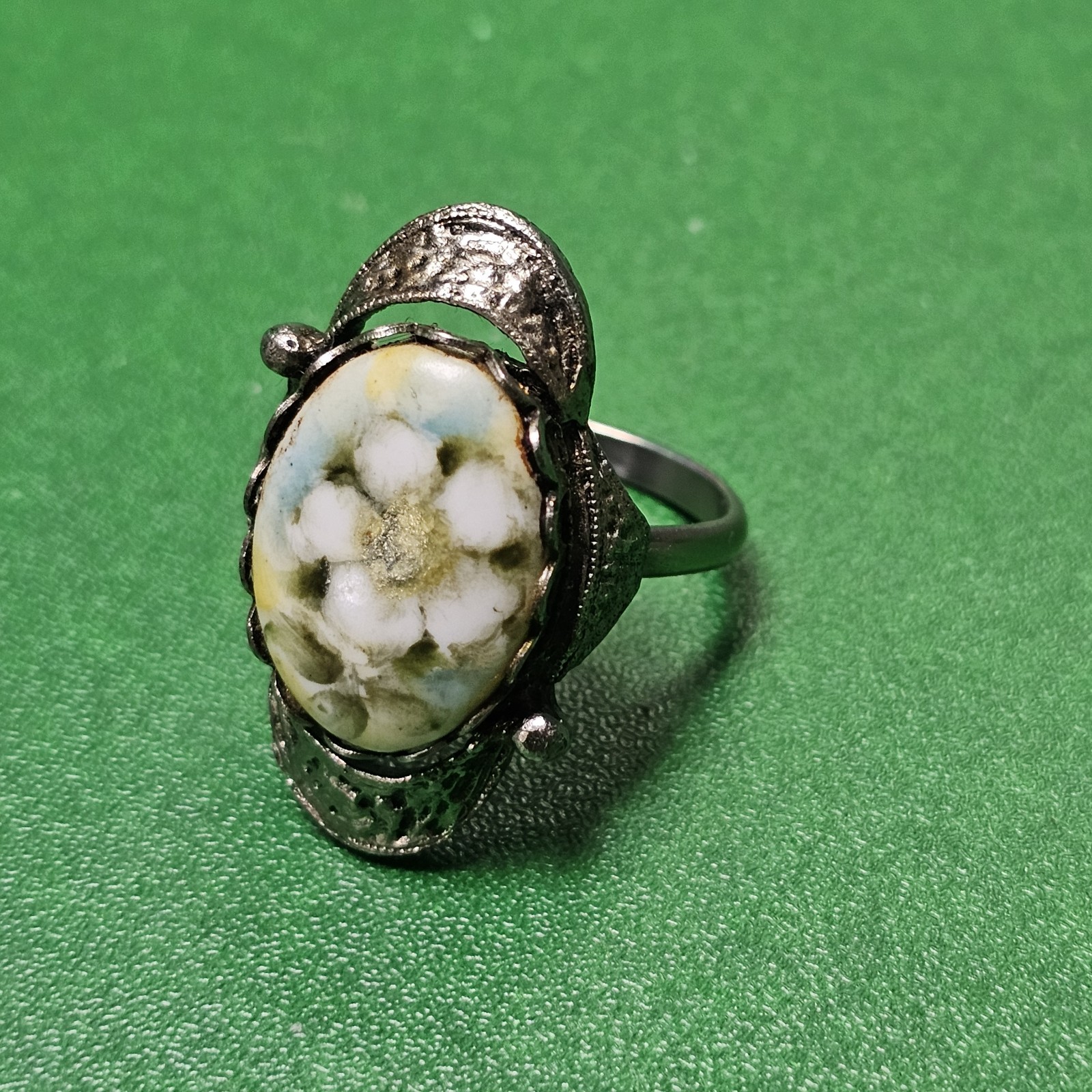 Vtg Hand Painted Porcelain Floral Ring Silver Tone Filigree Cabochon Adjustable