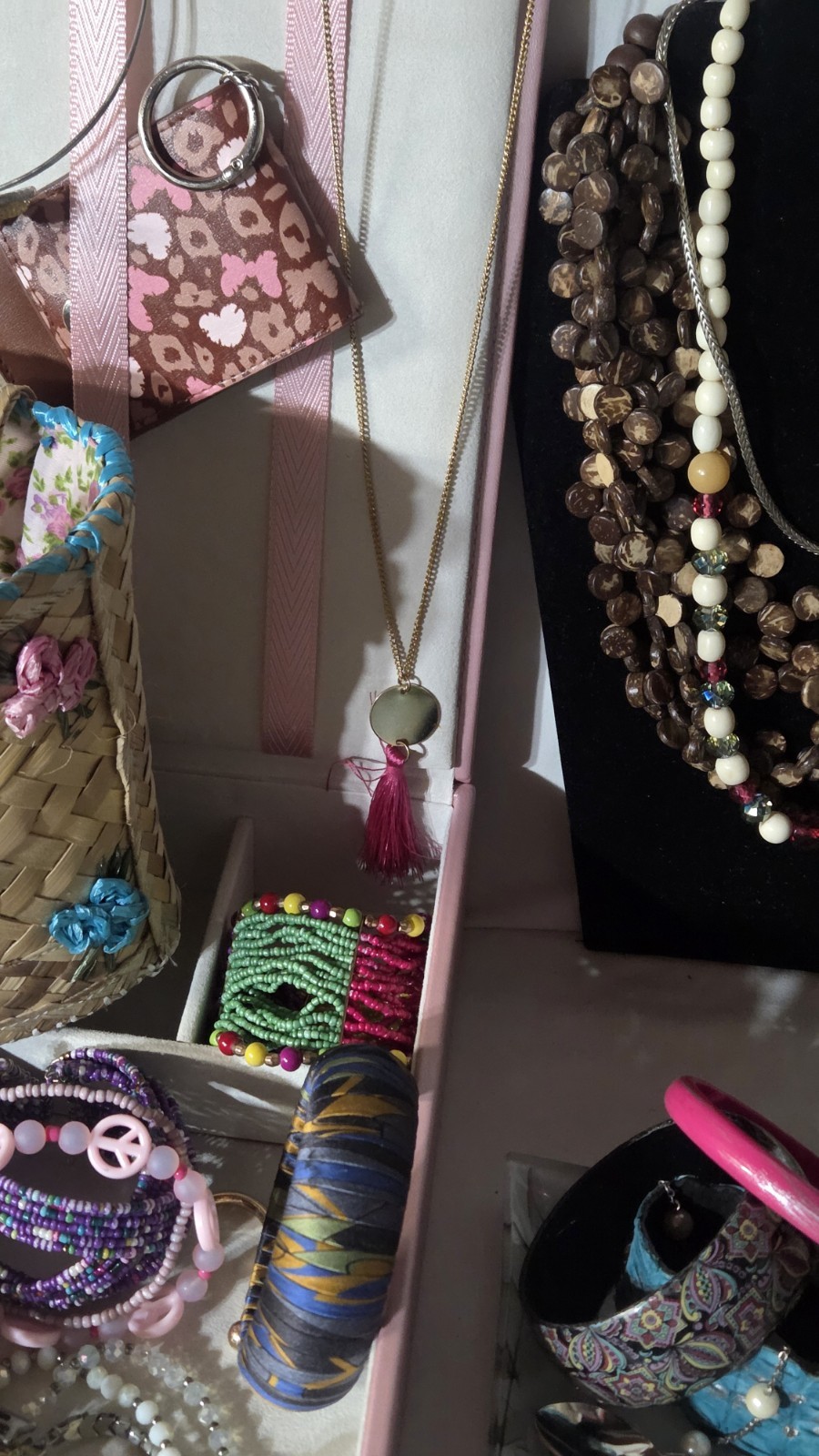 Grandma’s Estate; Jewelry, Trinkets, & Extra Fun Junk! Lot #96