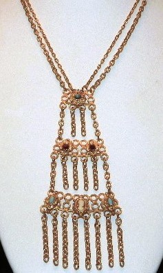 Vintage Florenza Victorian Revival Cameo Garnet Red Rh Gold Tone Fringe Necklace