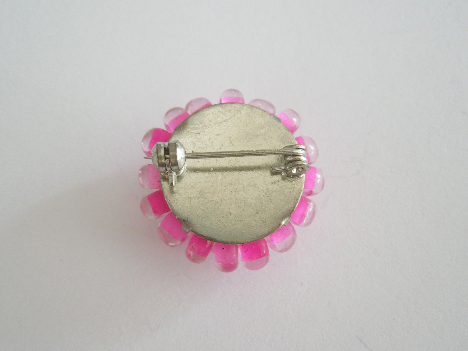 Vintage Glass Bead Brooch Pink, 1950s–60s 7.2 G/Ø 2.5 CM