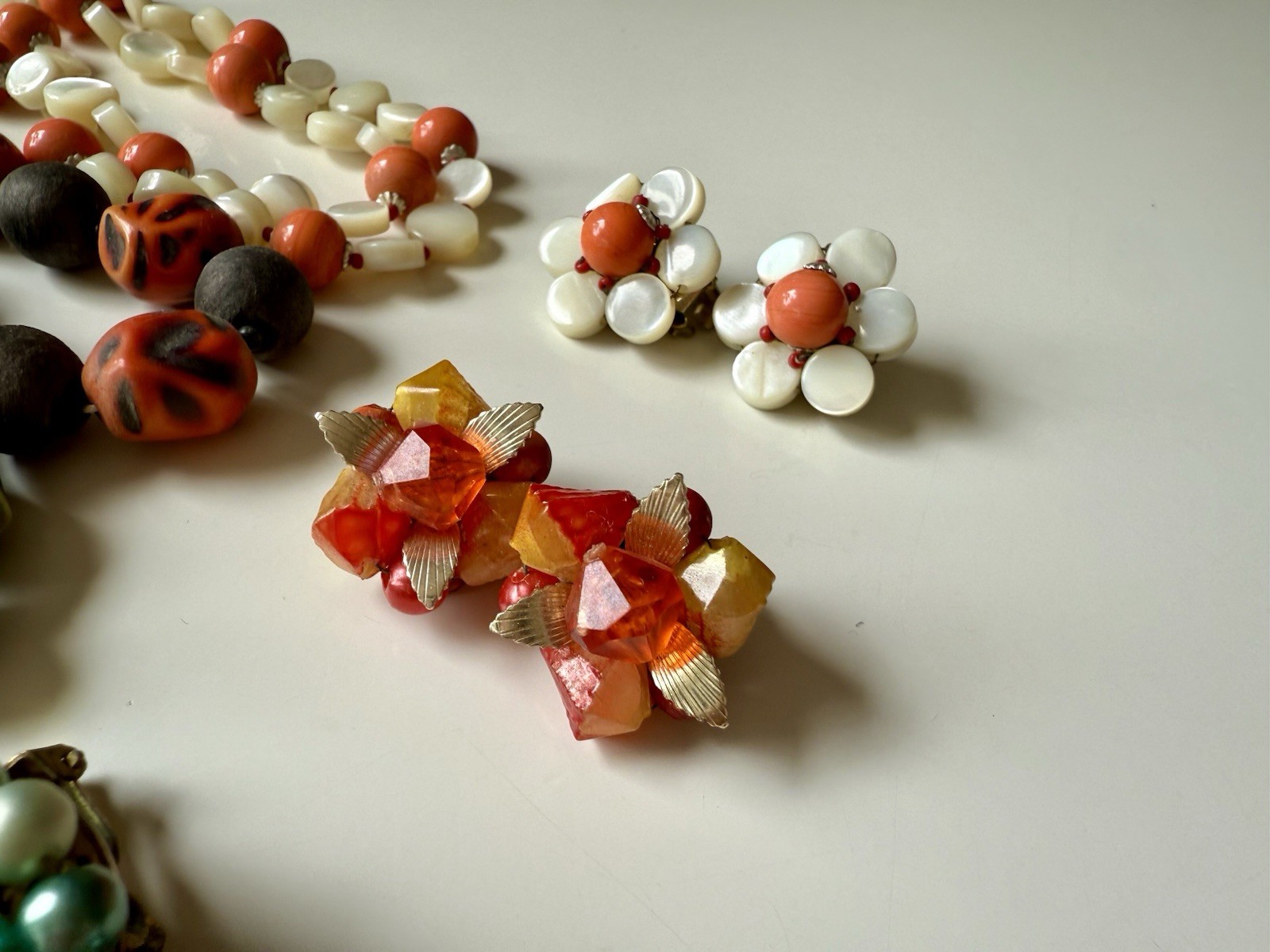Vintage Necklaces And Earrings Sets Lot Hong Kong & Japan MOP Wood Plastic
