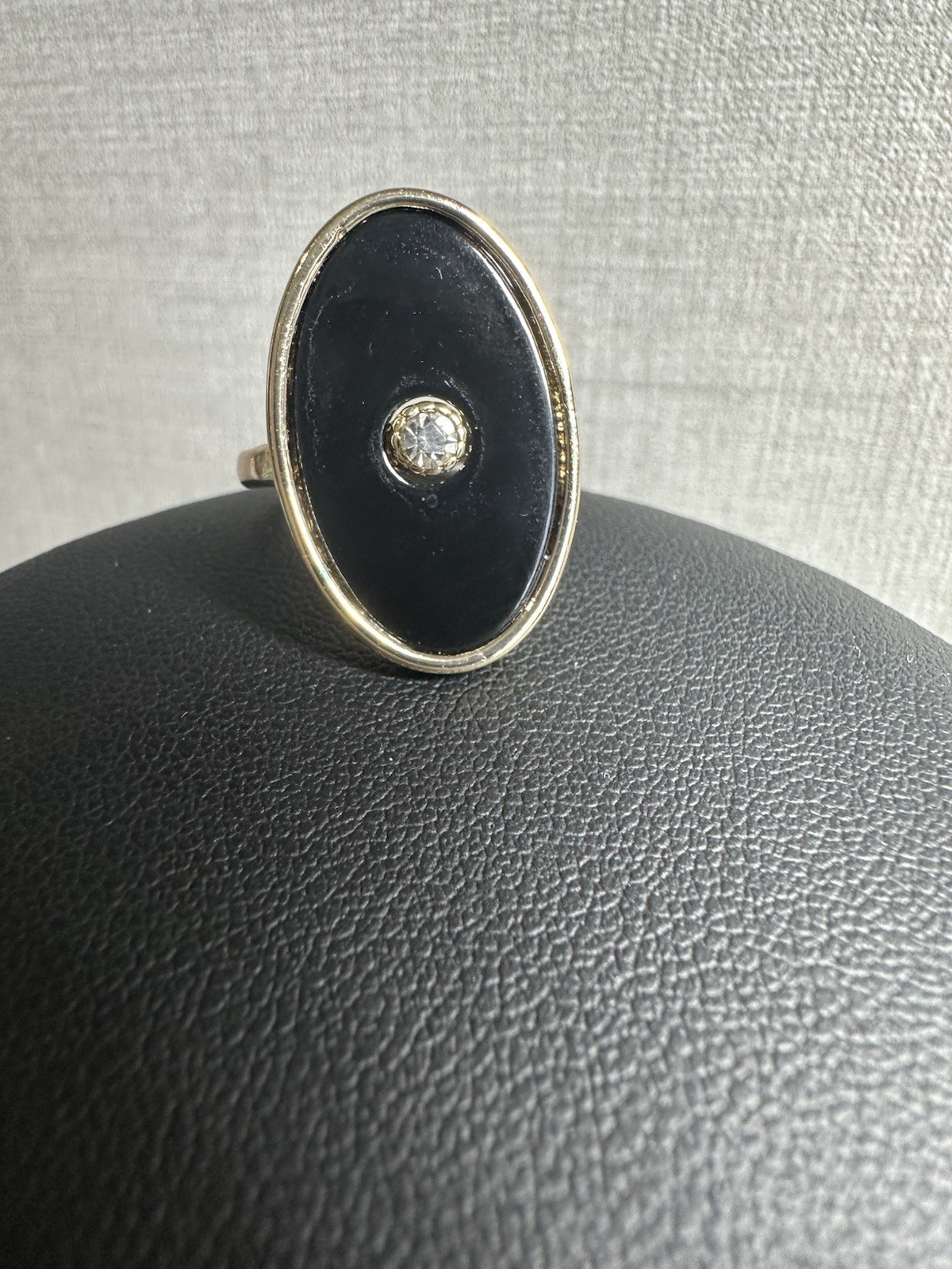 Faux Black Onyx Size 6.5 Gold Tone Clear Stone