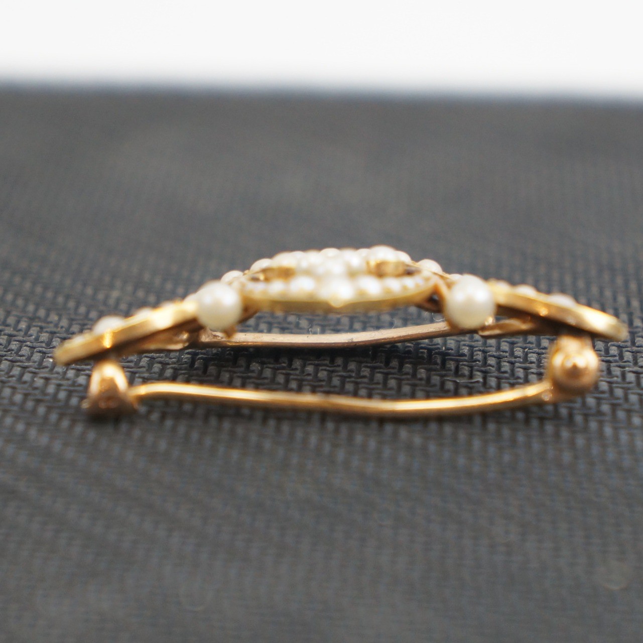Antique Crown Brooch 14k Yellow Gold Seed Pearl Vintage Excellent 4g 1.125″