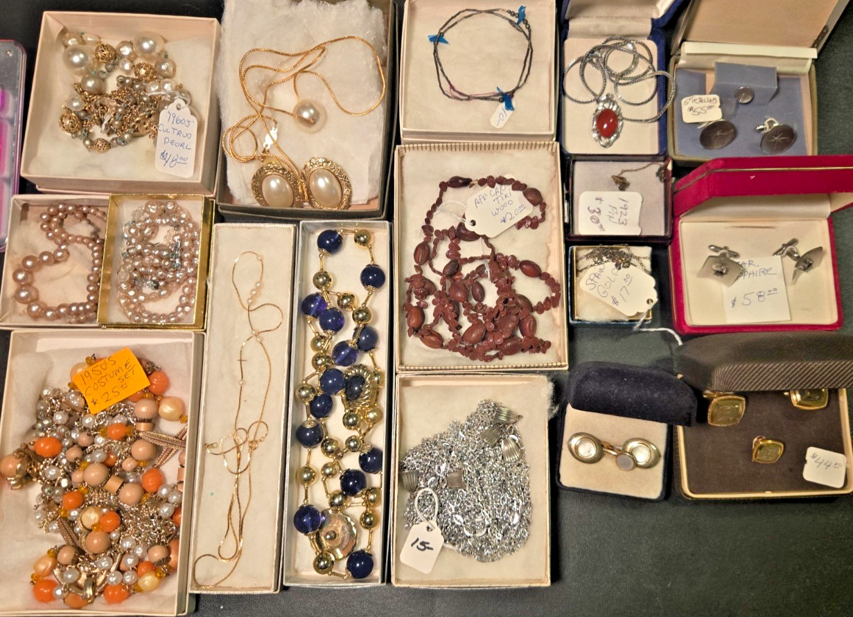 17 Piece Vintage Costume Jewelry Lot – Estate Storage Unit Find – Mixed Jewelry