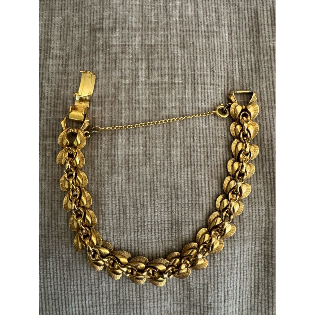 Vintage Florenza Gold Tone Leaf Link Bracelet with Safety Chain Signed